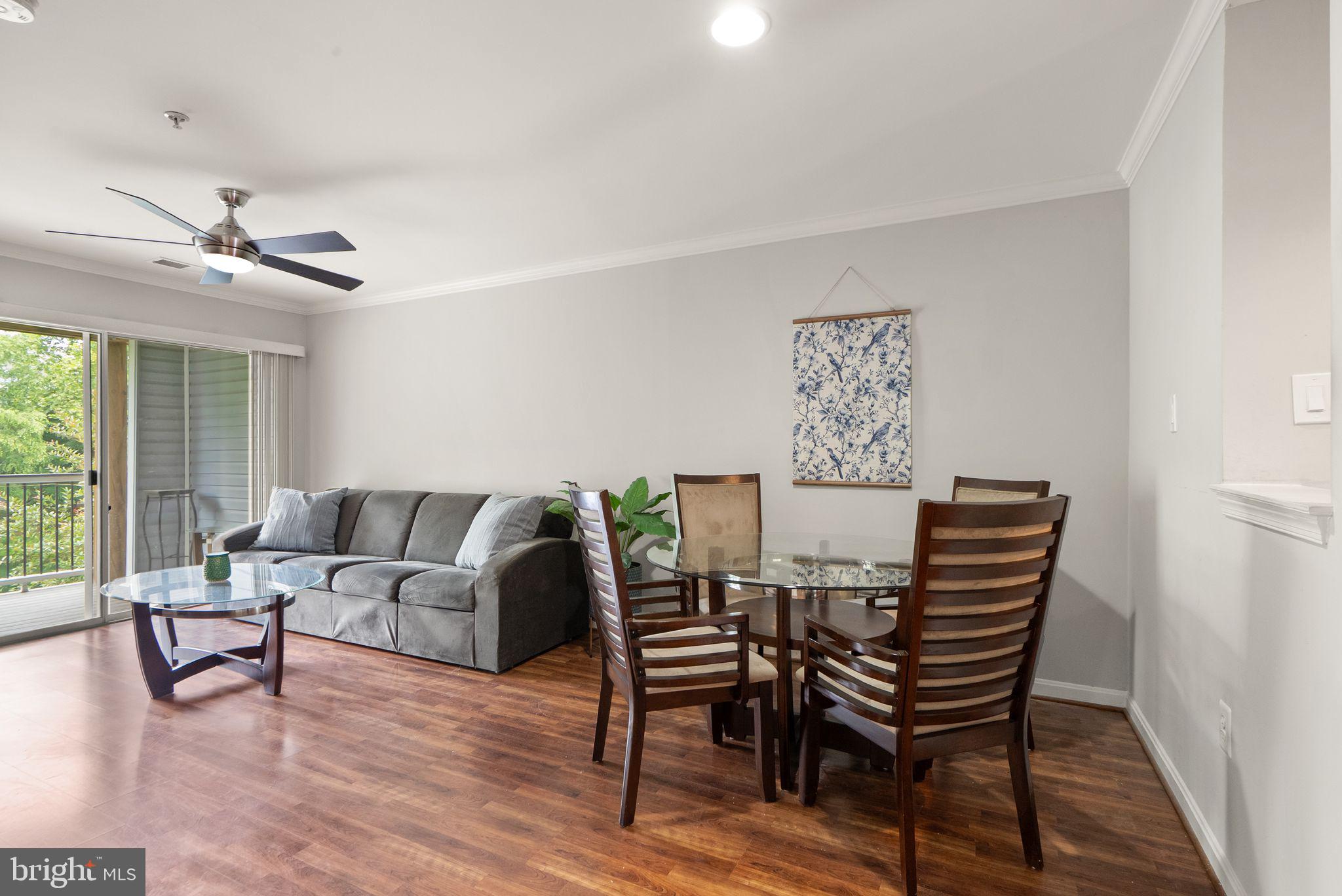 LAKESHORE CONDO - Residential