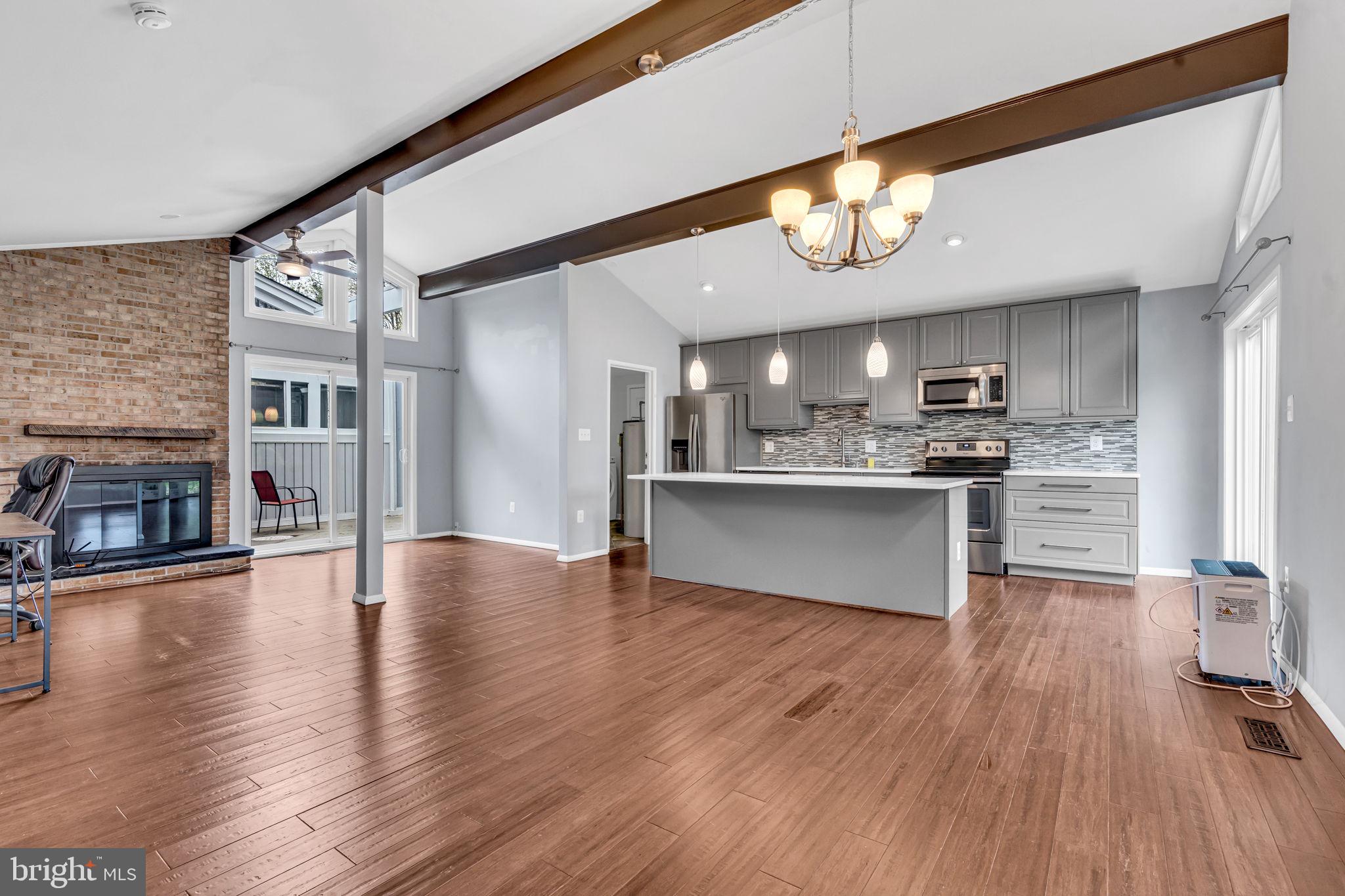 LAKE RIDGE - Residential