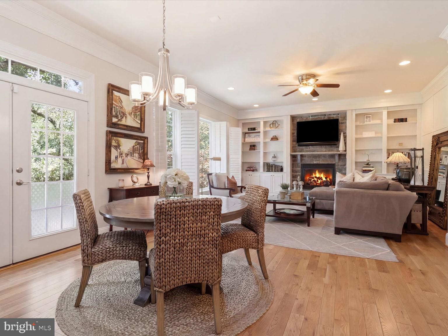 COOPERS GROVE - Residential