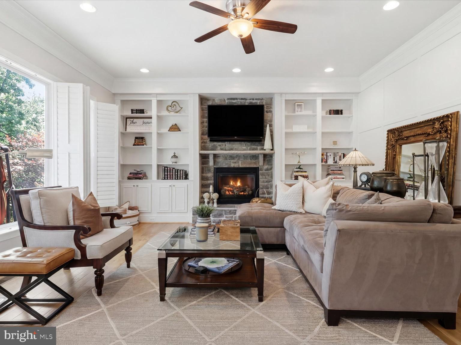 COOPERS GROVE - Residential