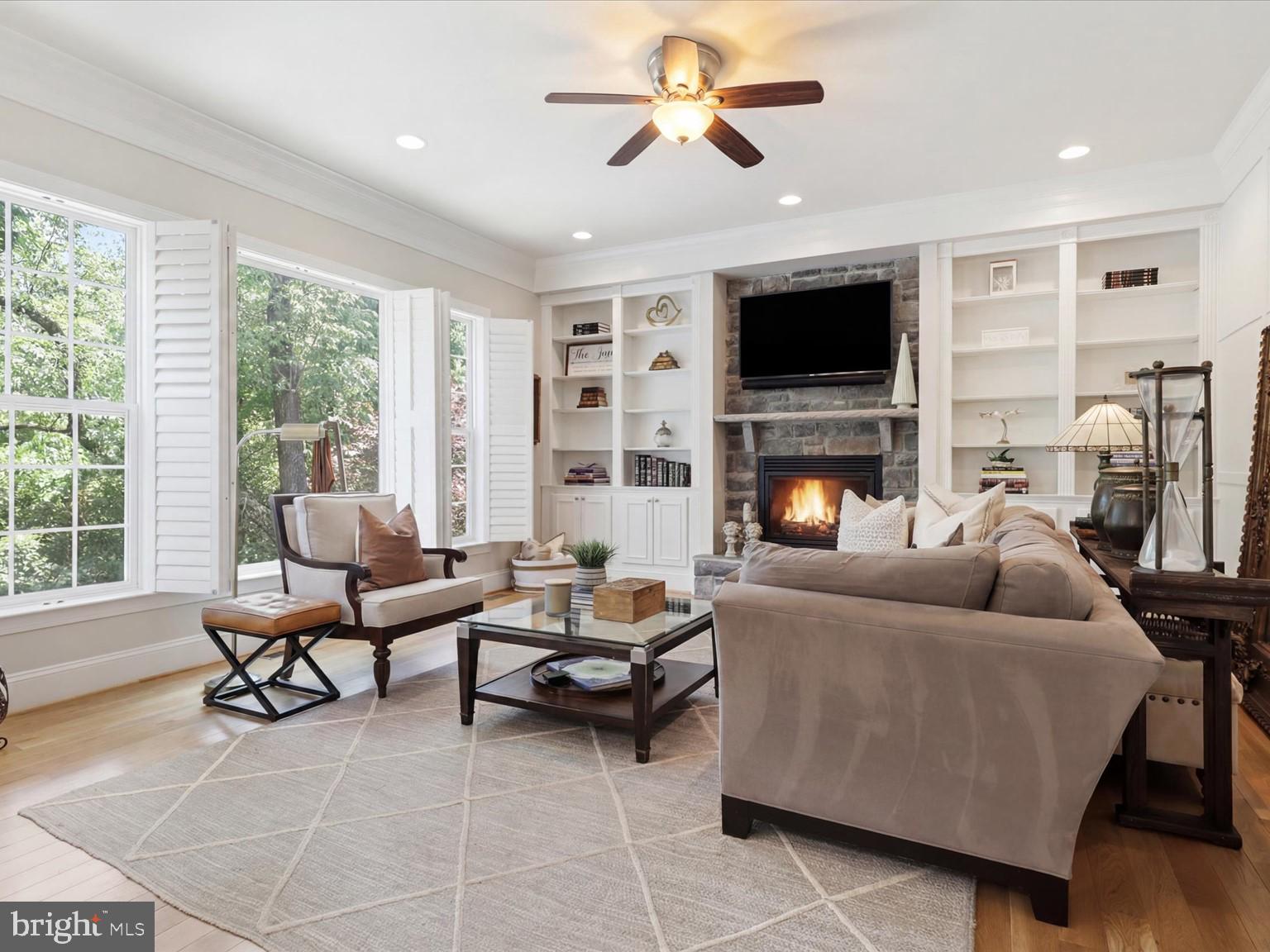 COOPERS GROVE - Residential