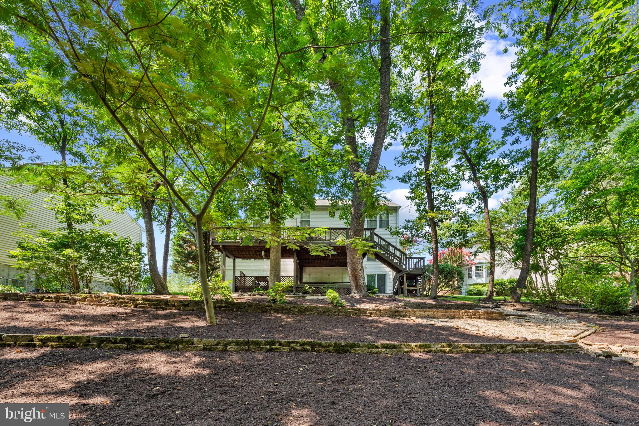 LYNDWOOD MANOR - Residential