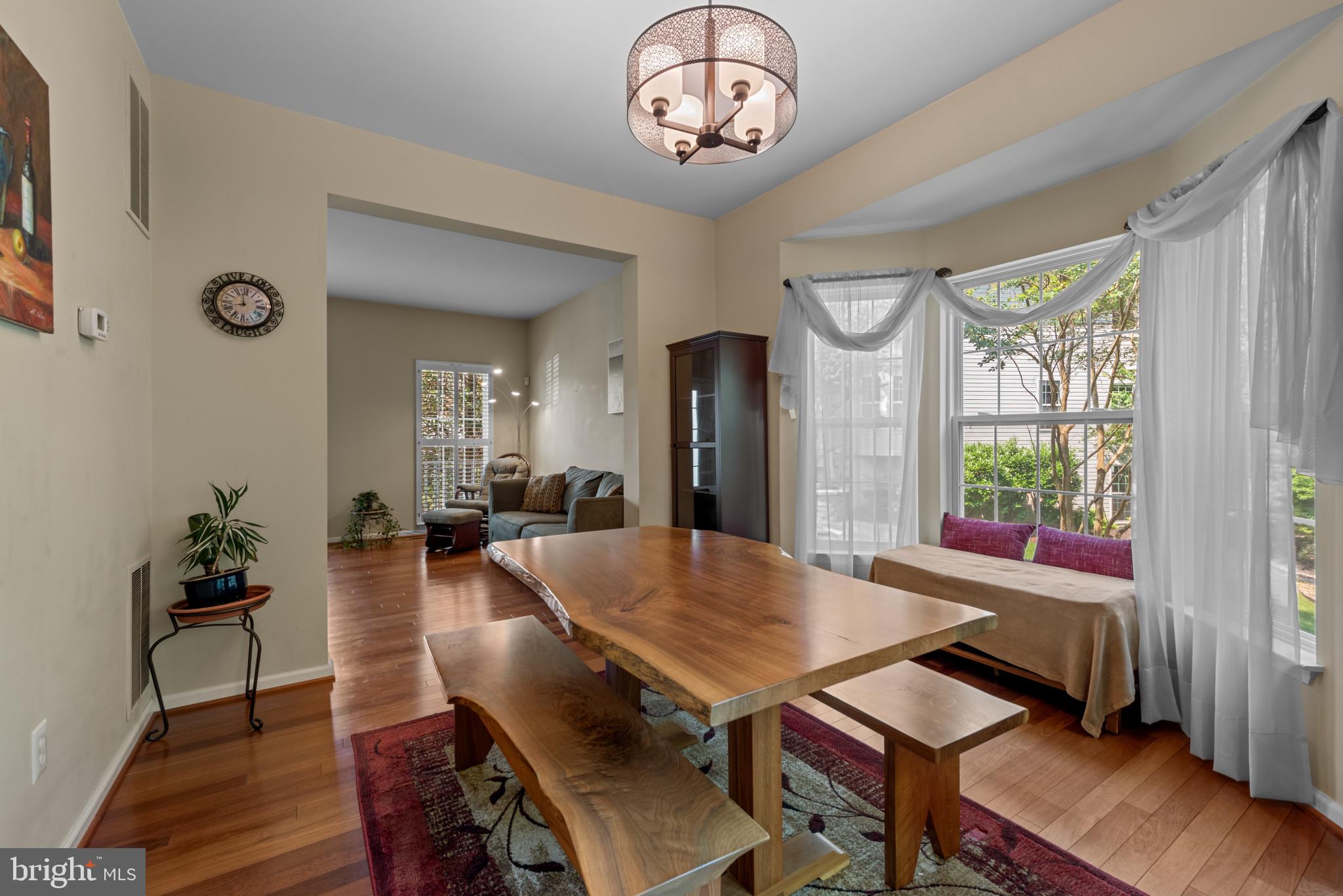 LYNDWOOD MANOR - Residential