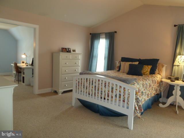REGENTS GLEN/ROYAL OAKS - Residential