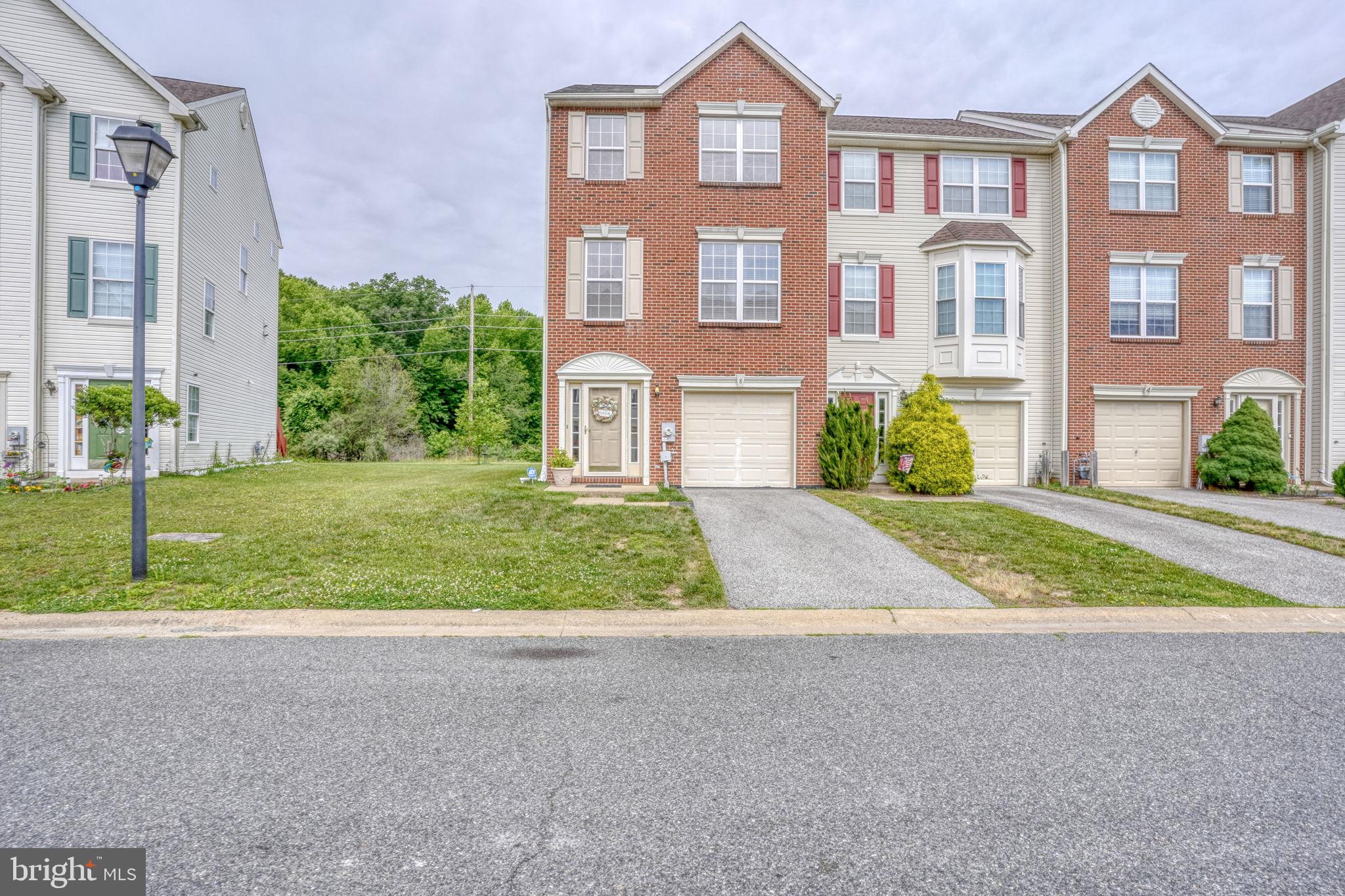 BRENNAN ESTATES - Residential