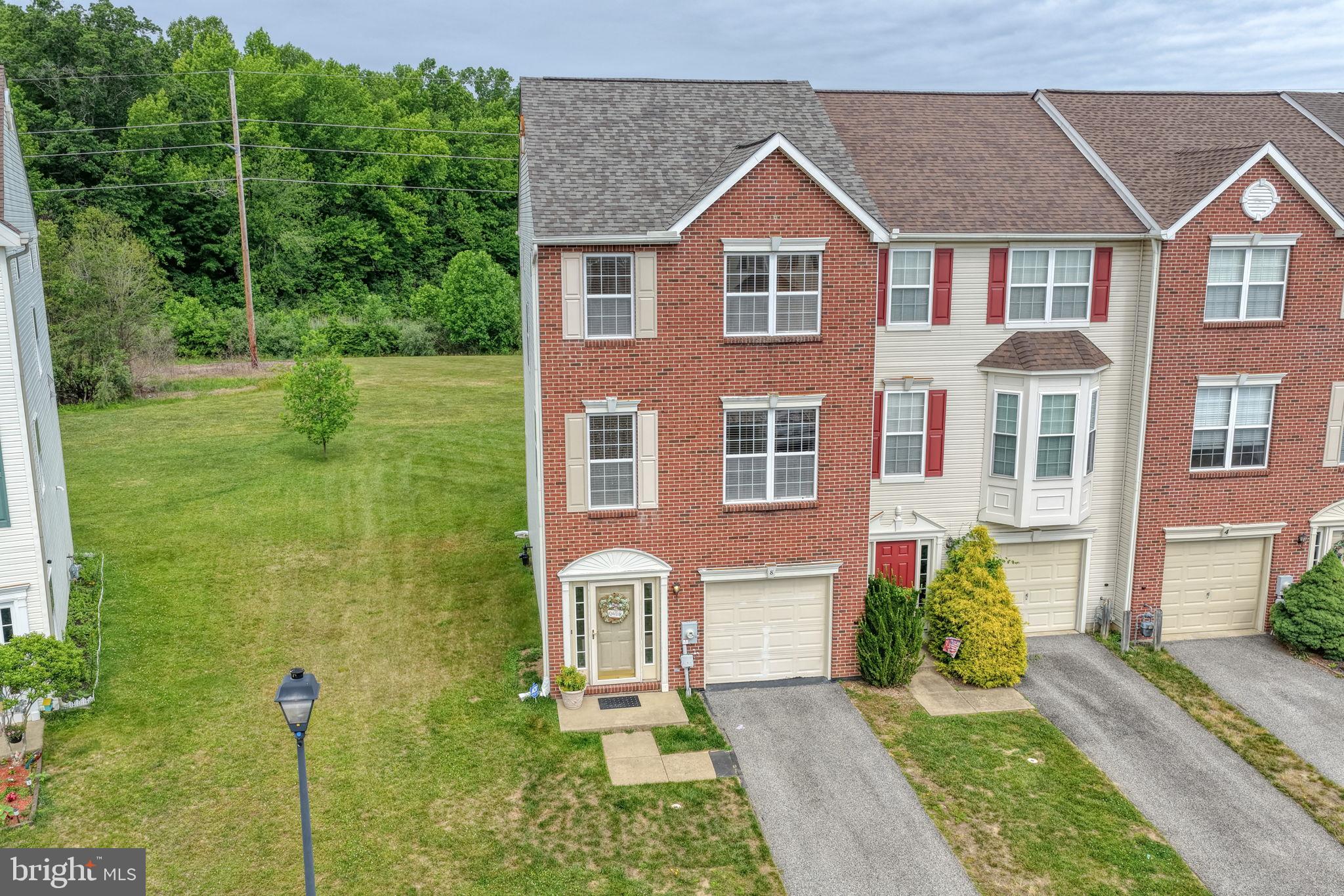 BRENNAN ESTATES - Residential