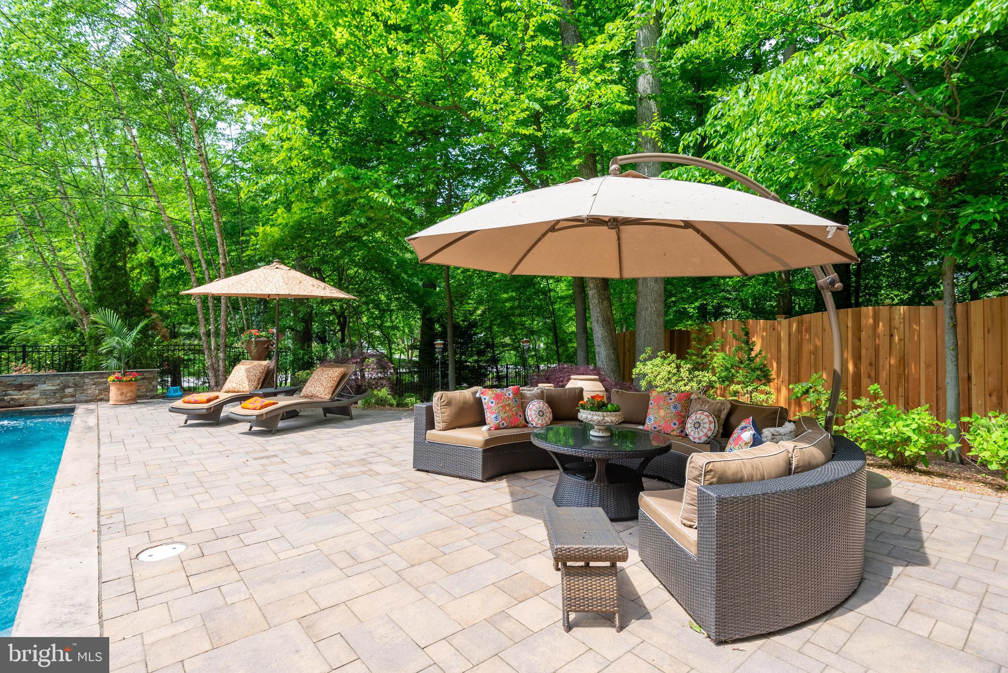 SOUTH RIVER COLONY - Residential