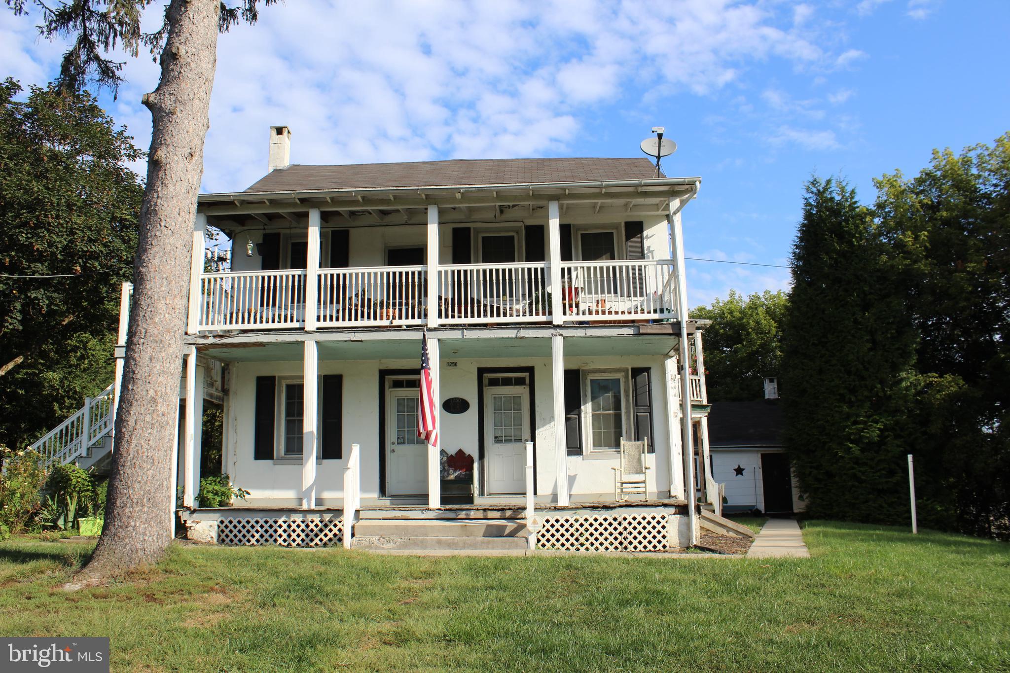 A five (5) Unit Rental Property on 1.7 acres, Tenant Occupied. Each unit has separate heat. Replacement windows installed and the roof is good.