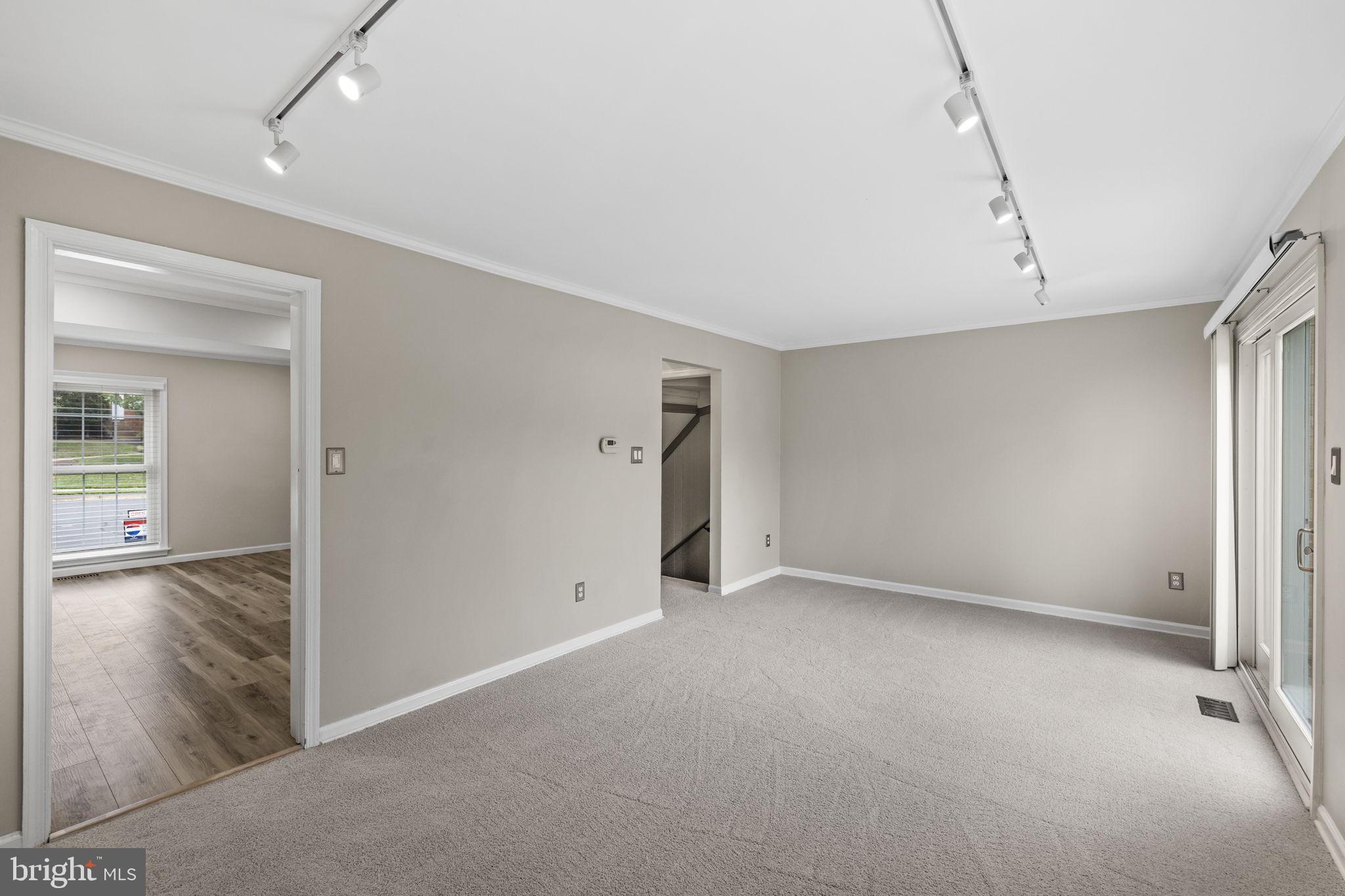 LEEDS SQUARE - Residential