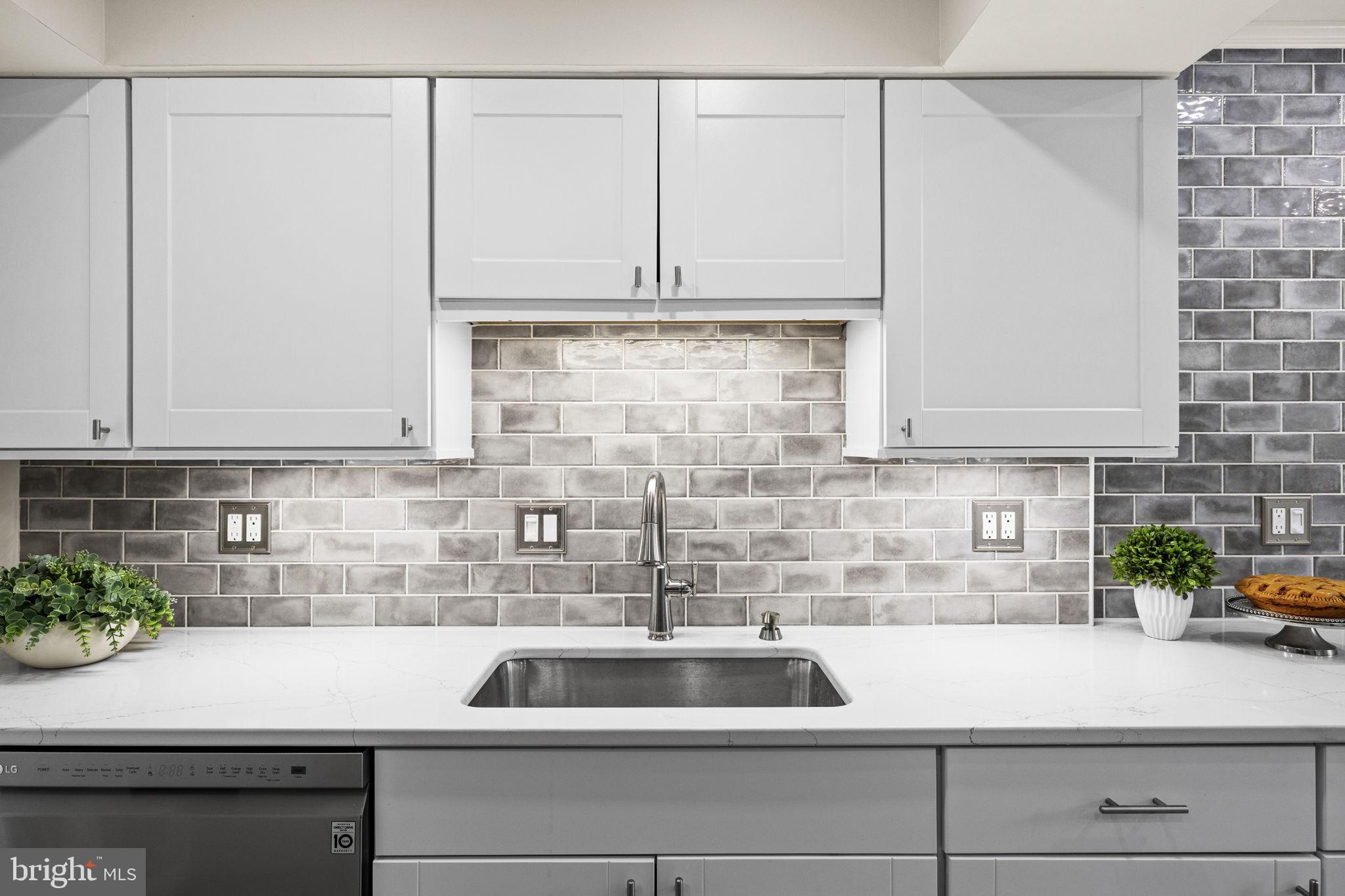 LEEDS SQUARE - Residential