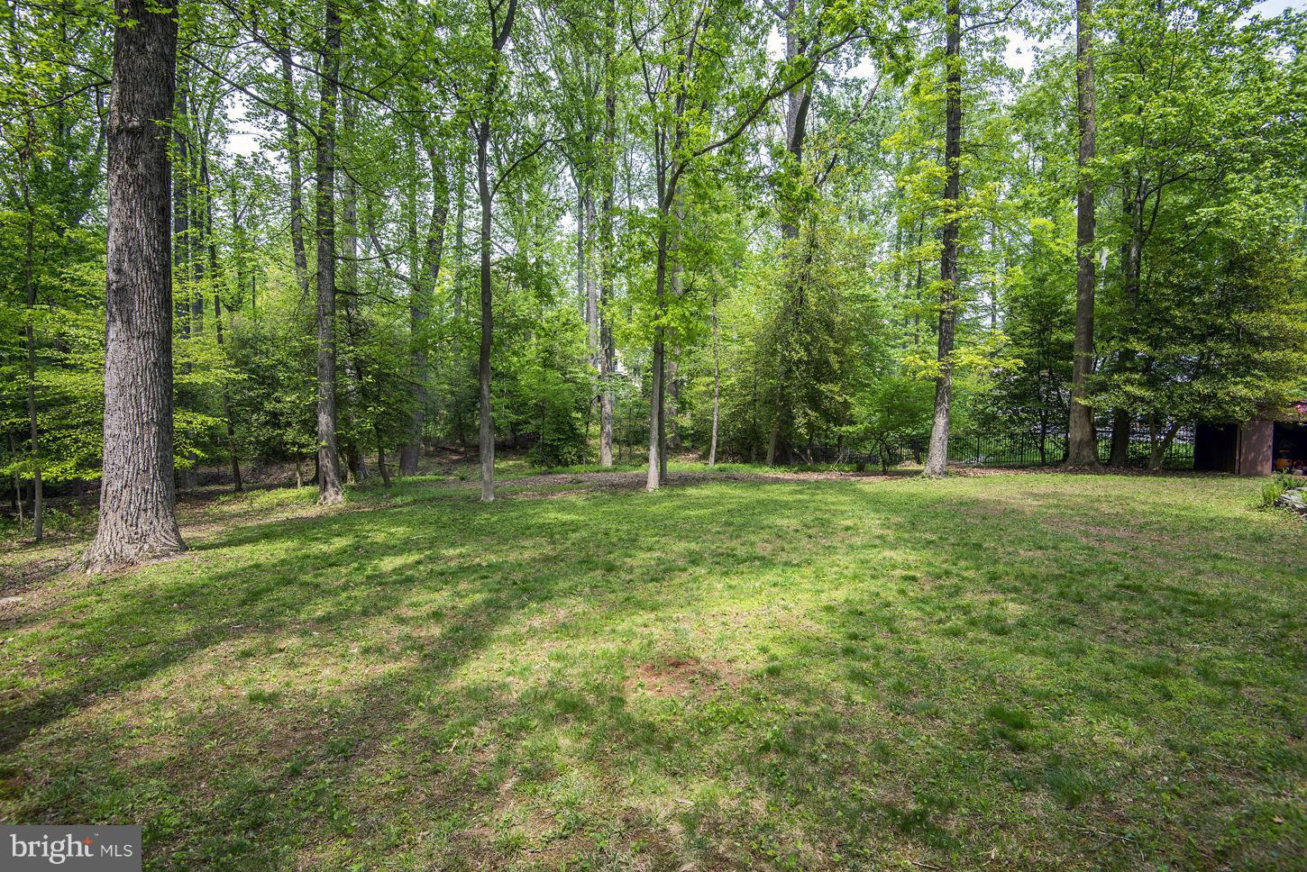 WILLIAMSBURG ESTATES - Land