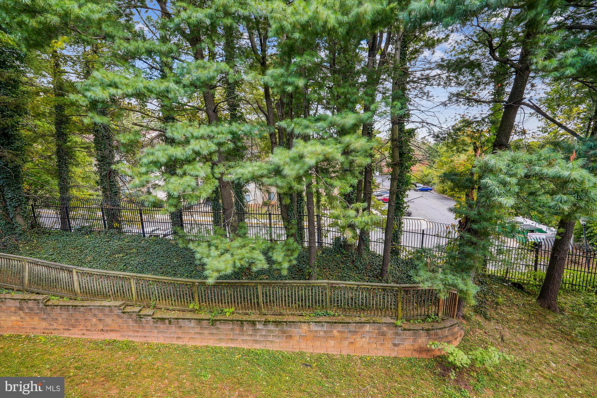 MONTGOMERY CHASE - Residential Lease