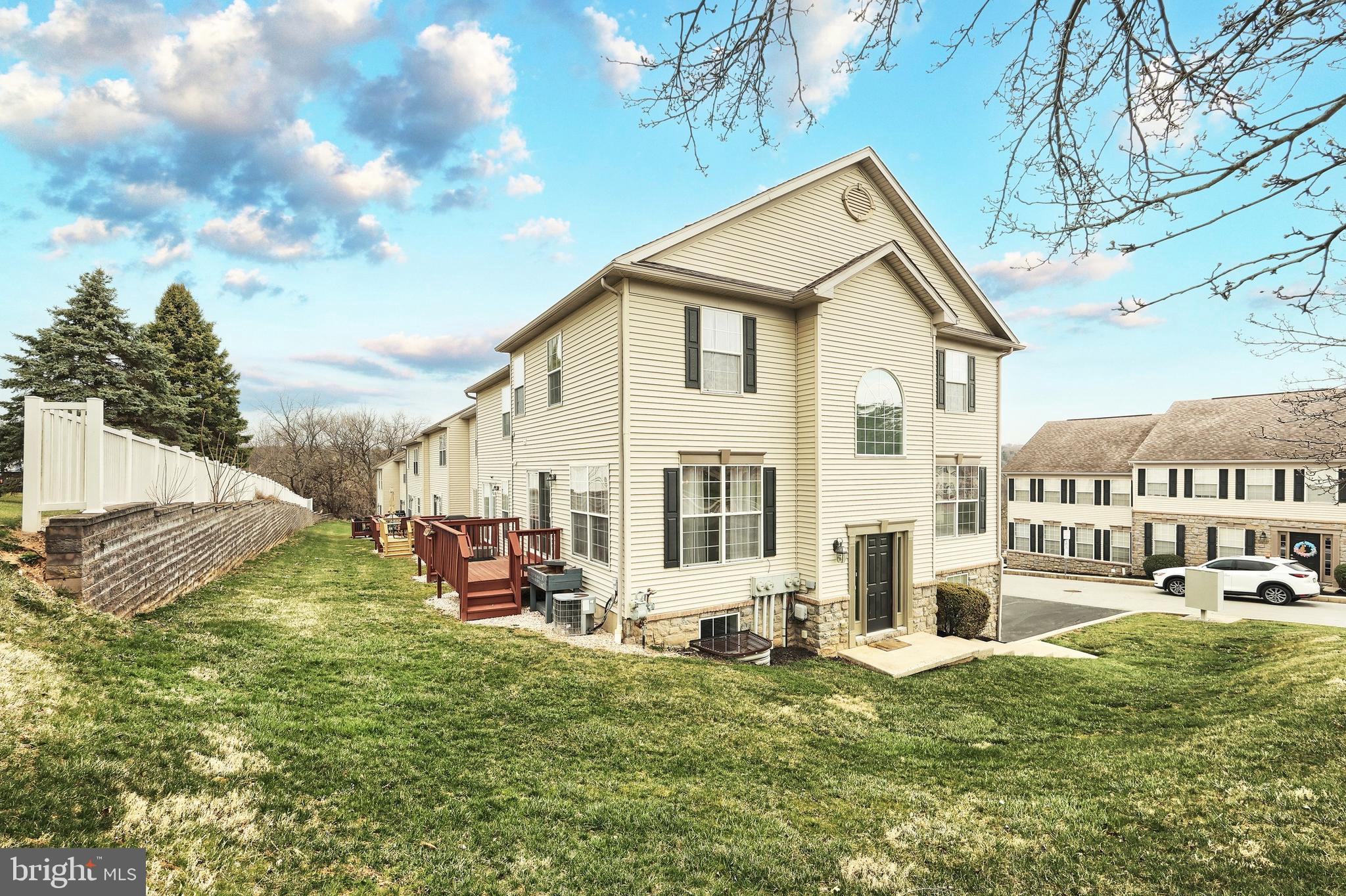 HUNT CLUB - Residential
