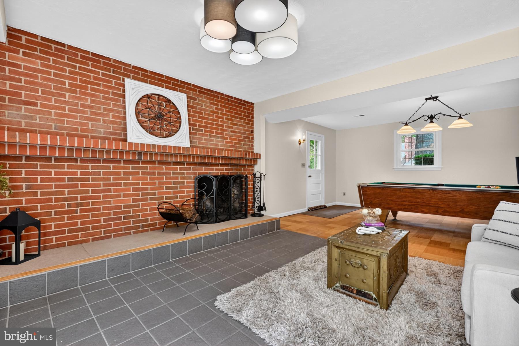 CHARTWELL - Residential
