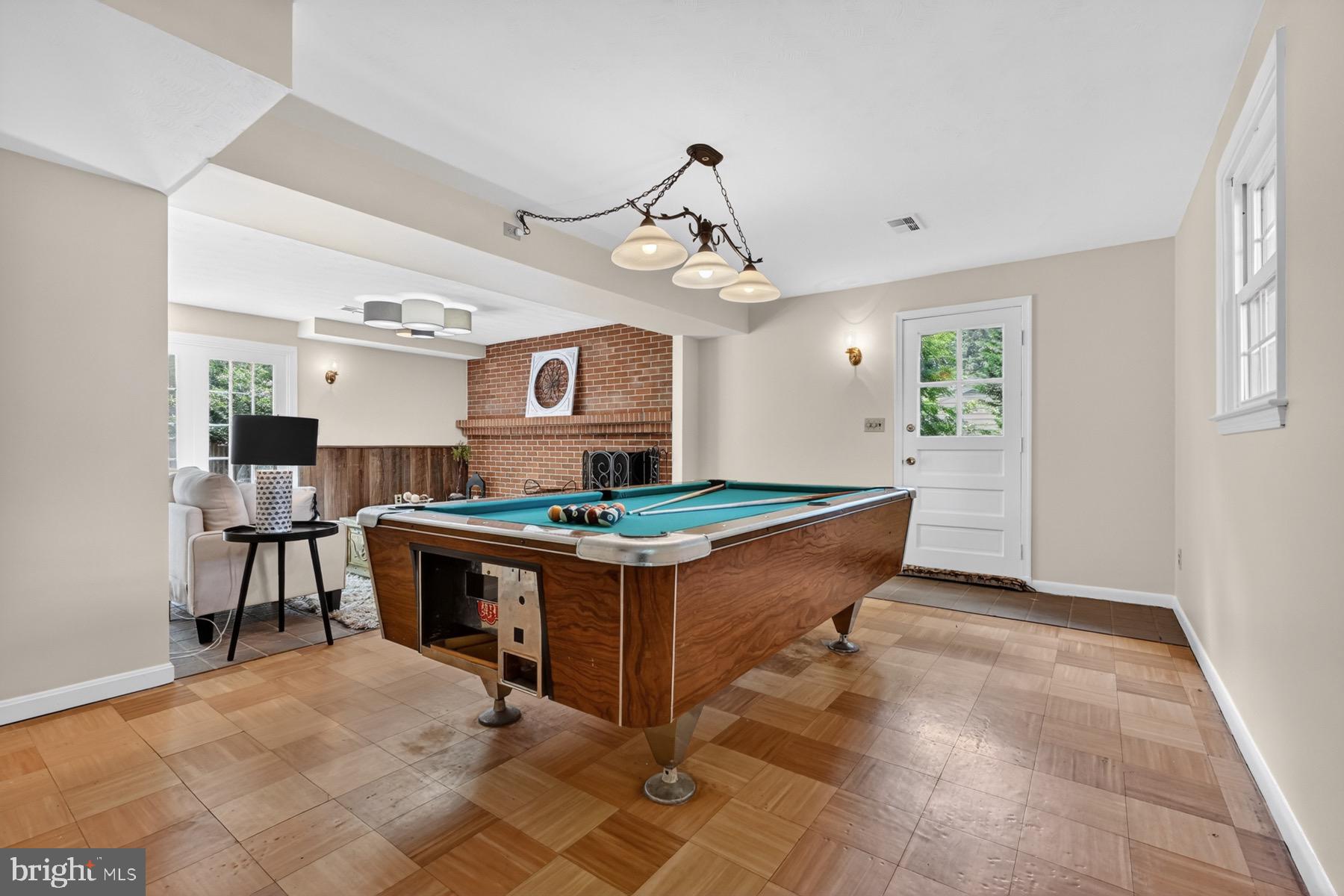 CHARTWELL - Residential