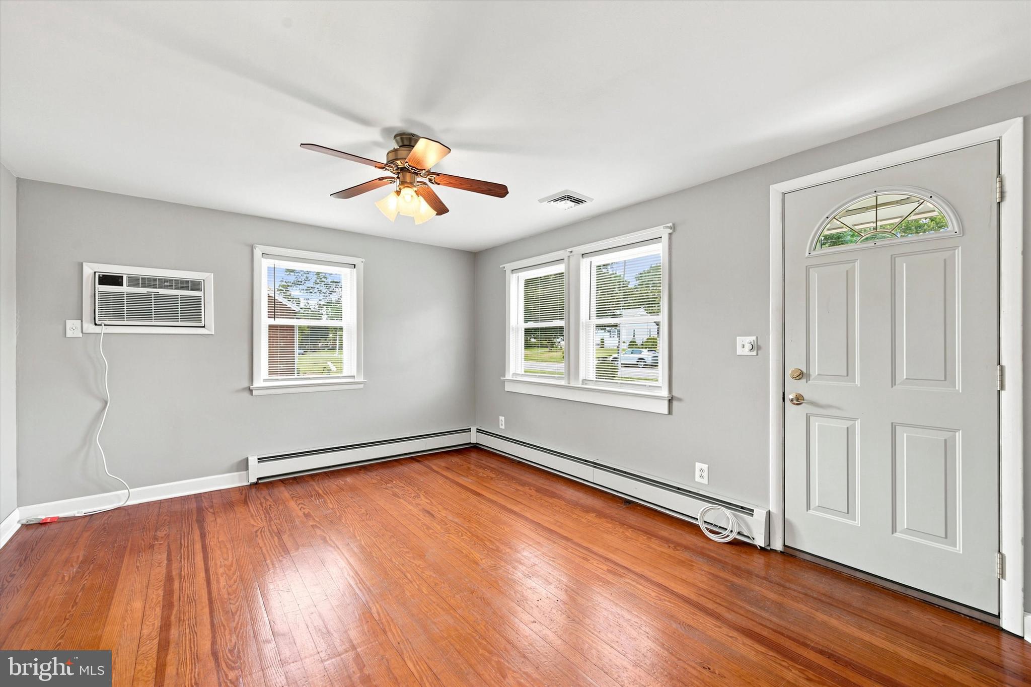 LANSDALE - Residential