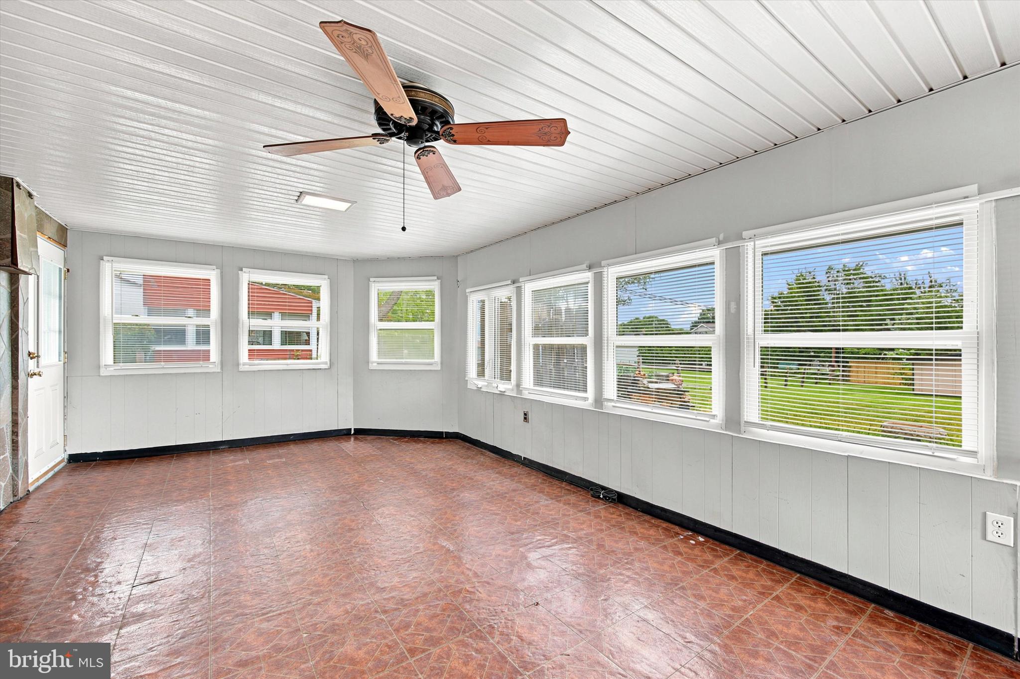 LANSDALE - Residential