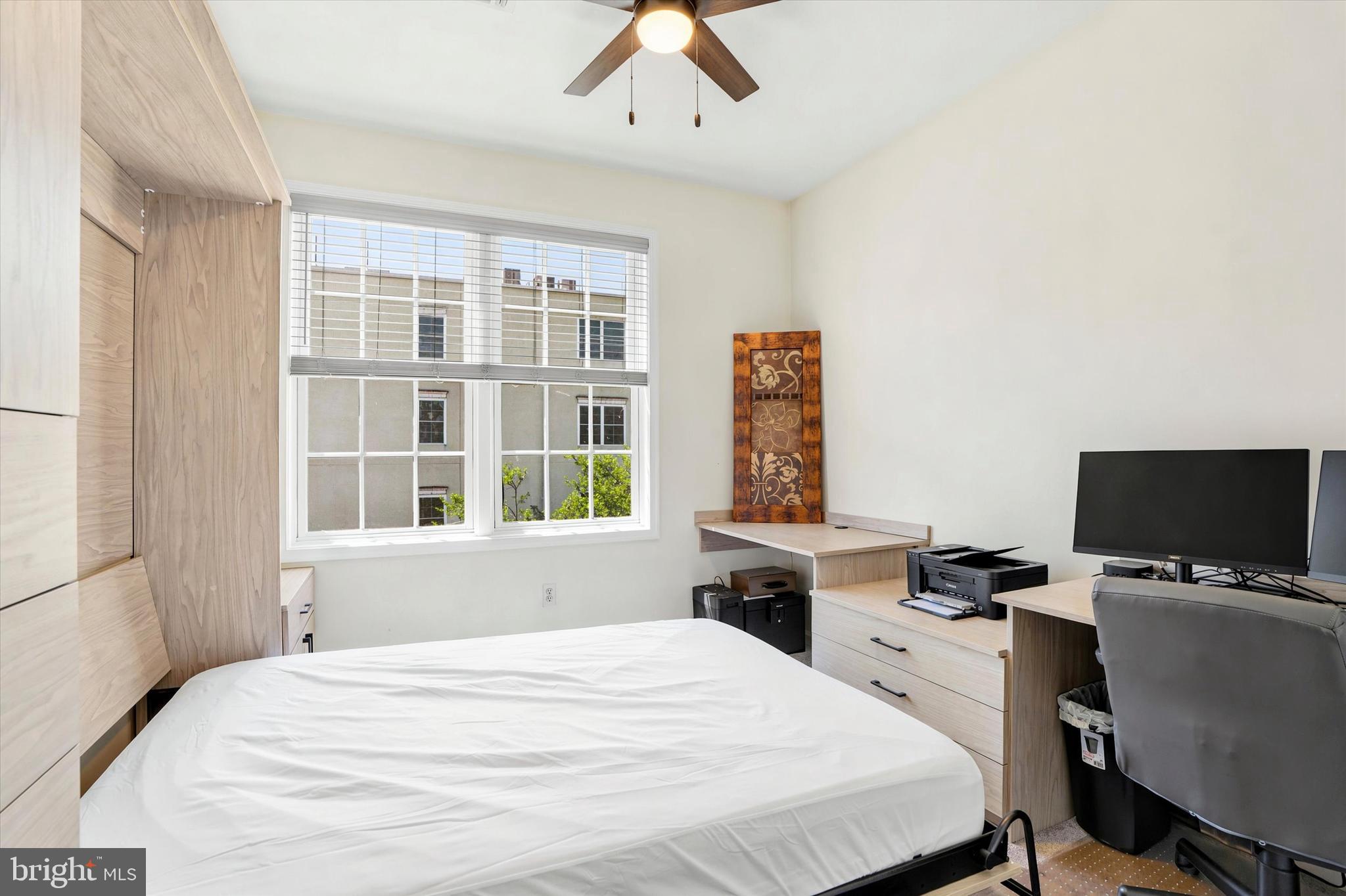 RENAISSANCE PLACE E - Residential