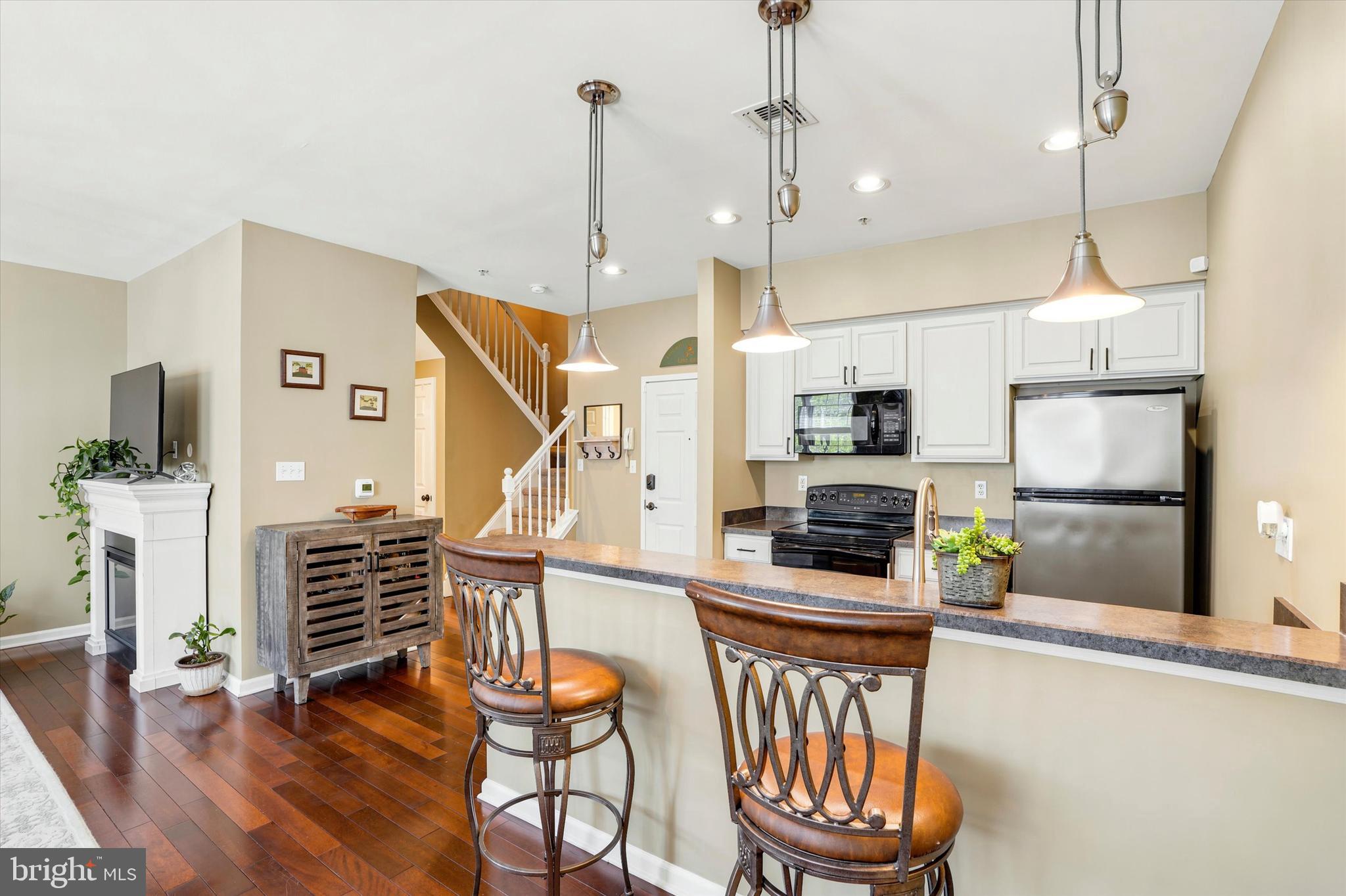 RENAISSANCE PLACE E - Residential