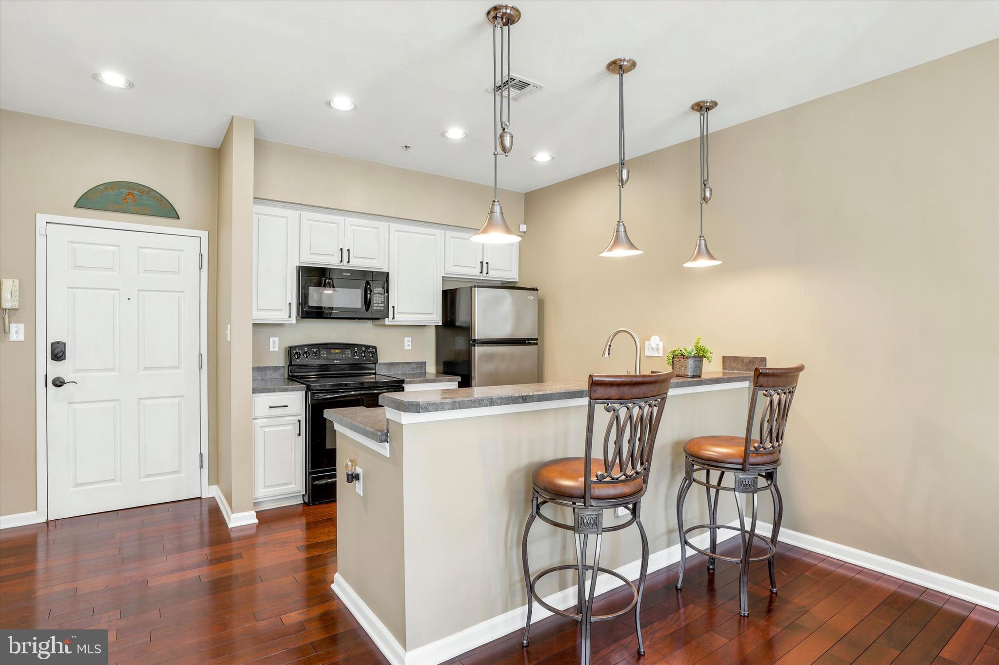 RENAISSANCE PLACE E - Residential