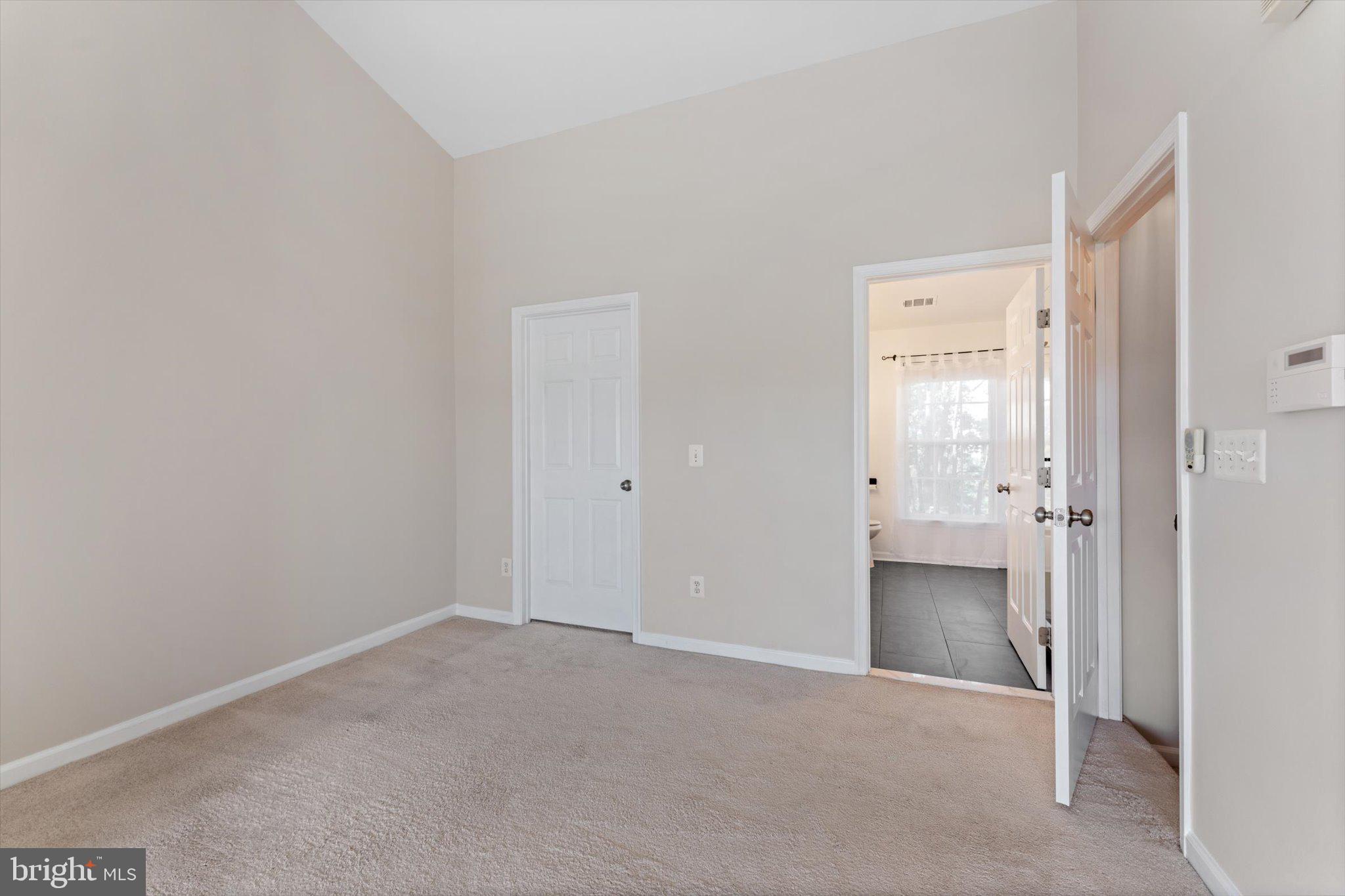 ASHBURN VILLAGE - Residential