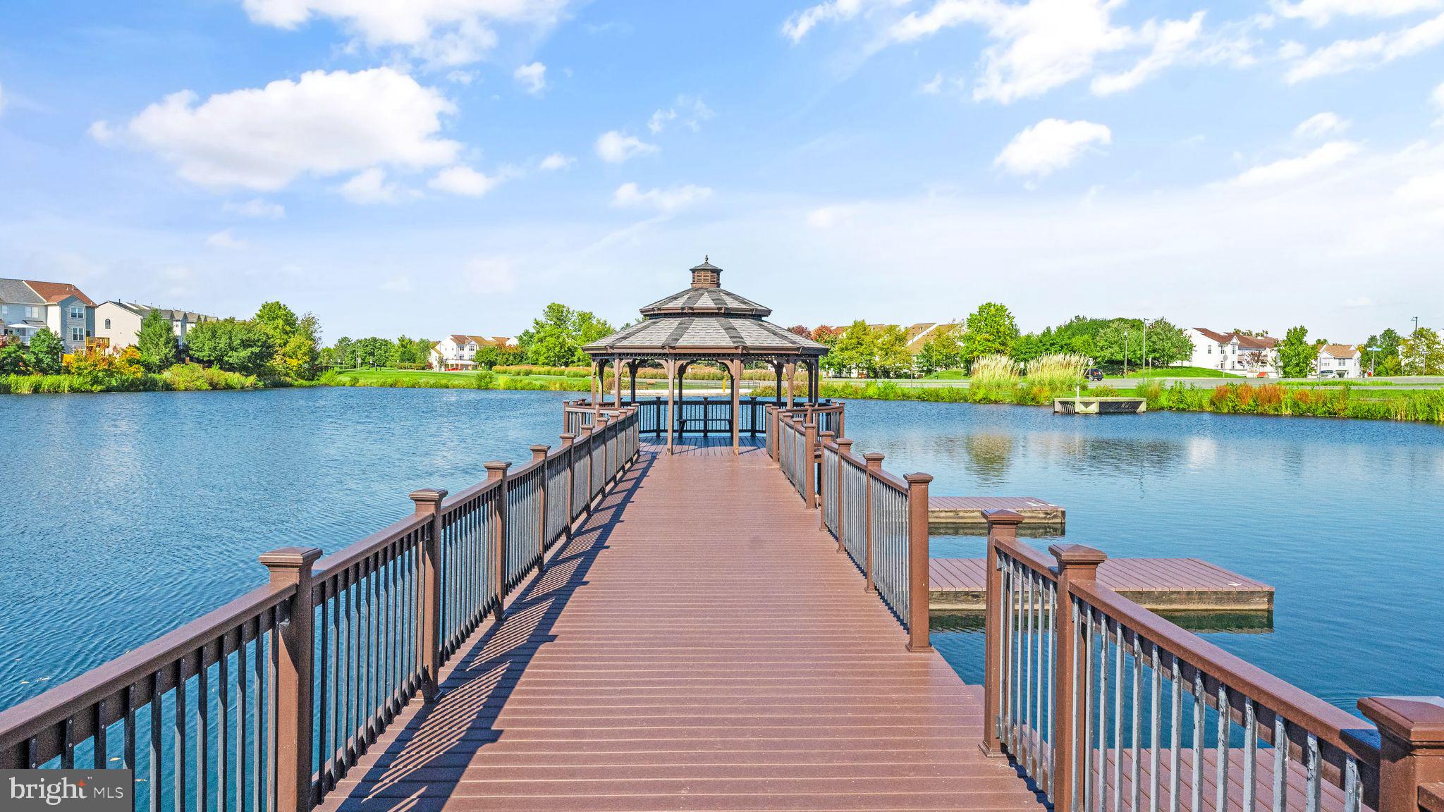 ASHBURN VILLAGE - Residential