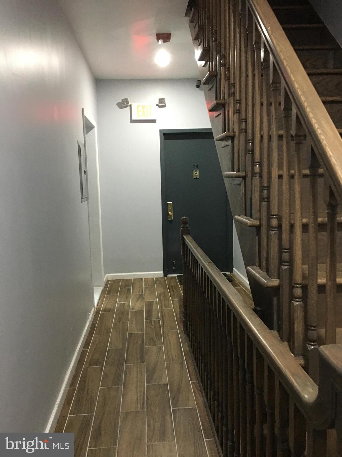 FRANKFORD - Commercial Sale