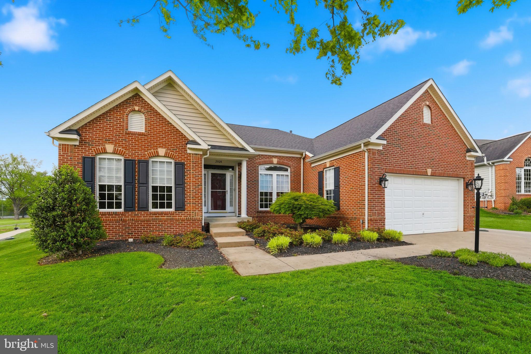 COUNTRY CLUB ESTATES - Residential