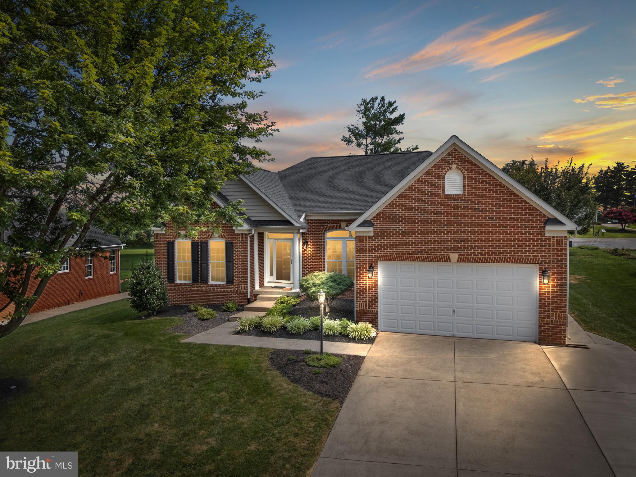 COUNTRY CLUB ESTATES - Residential