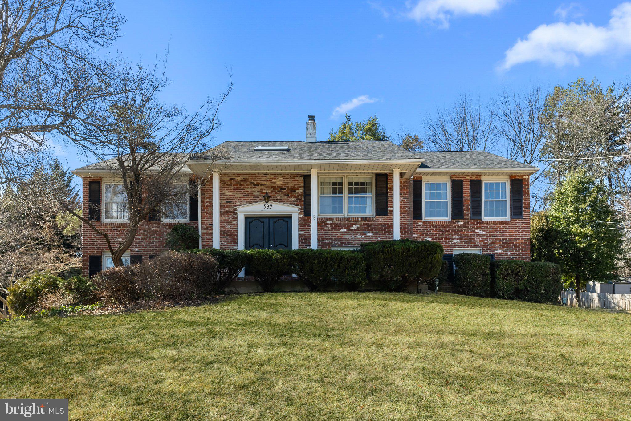 EDGEWOOD PARK - Residential Lease