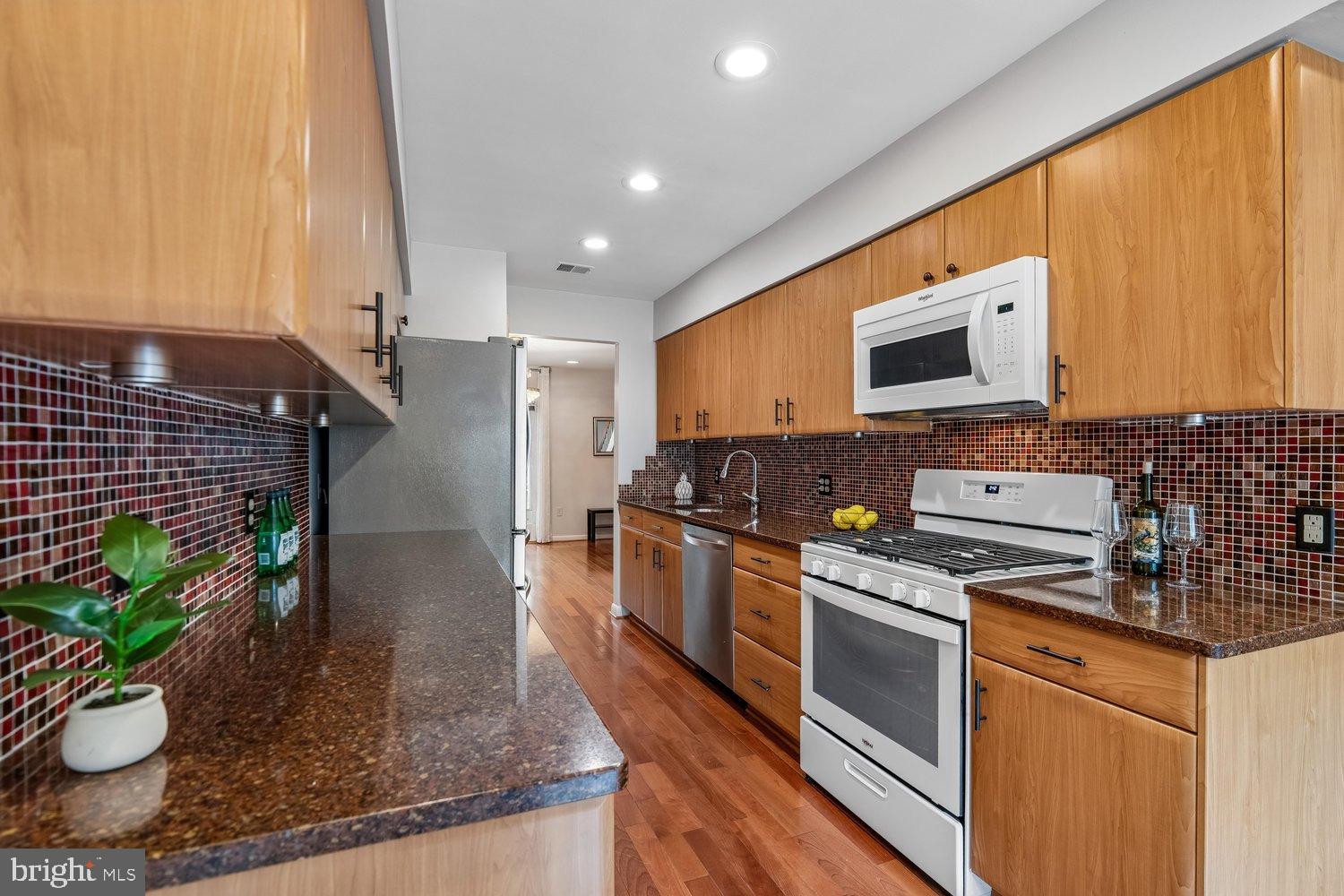 SUMMIT RIDGE - Residential