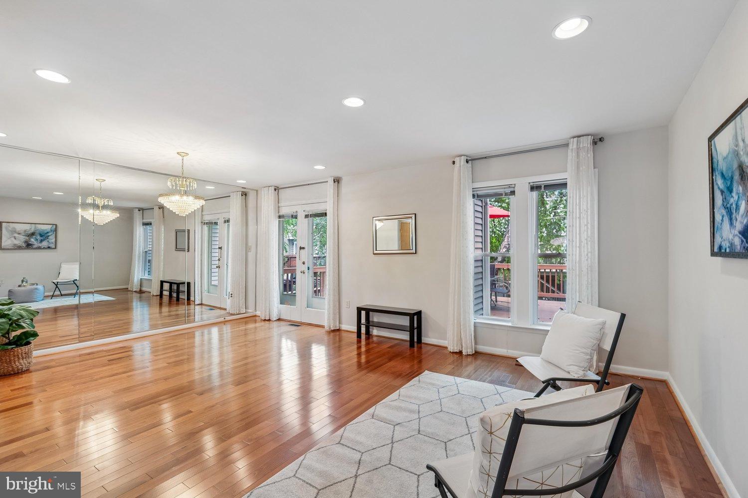 SUMMIT RIDGE - Residential