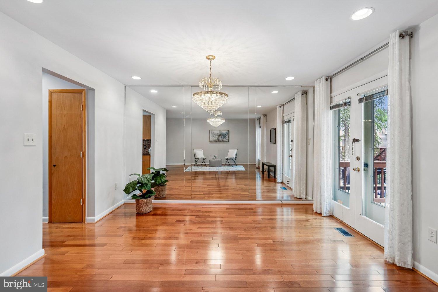 SUMMIT RIDGE - Residential