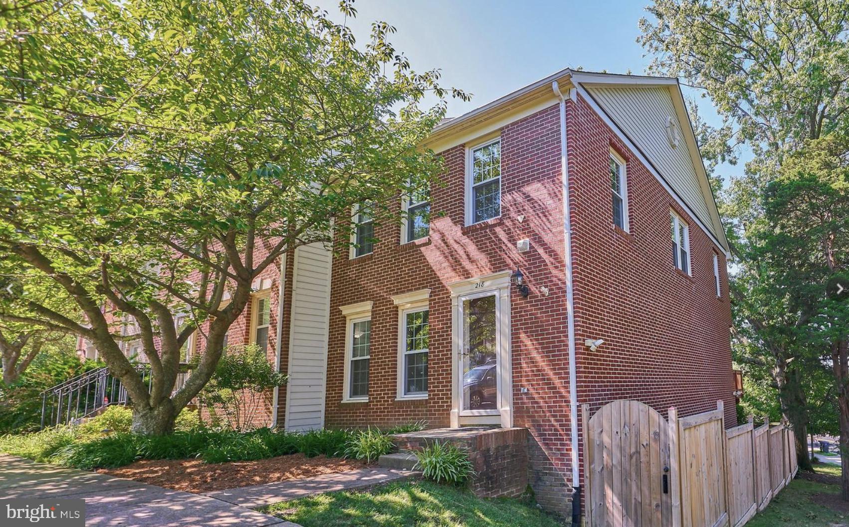 QUAKER HILL - Residential Lease
