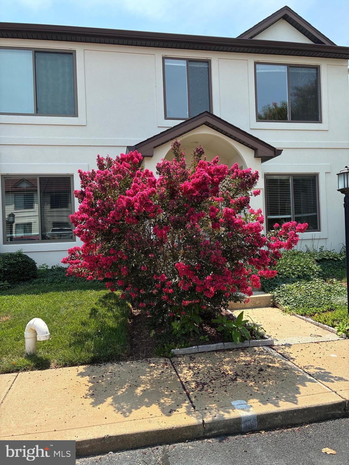 QUEENS LANDING - Residential