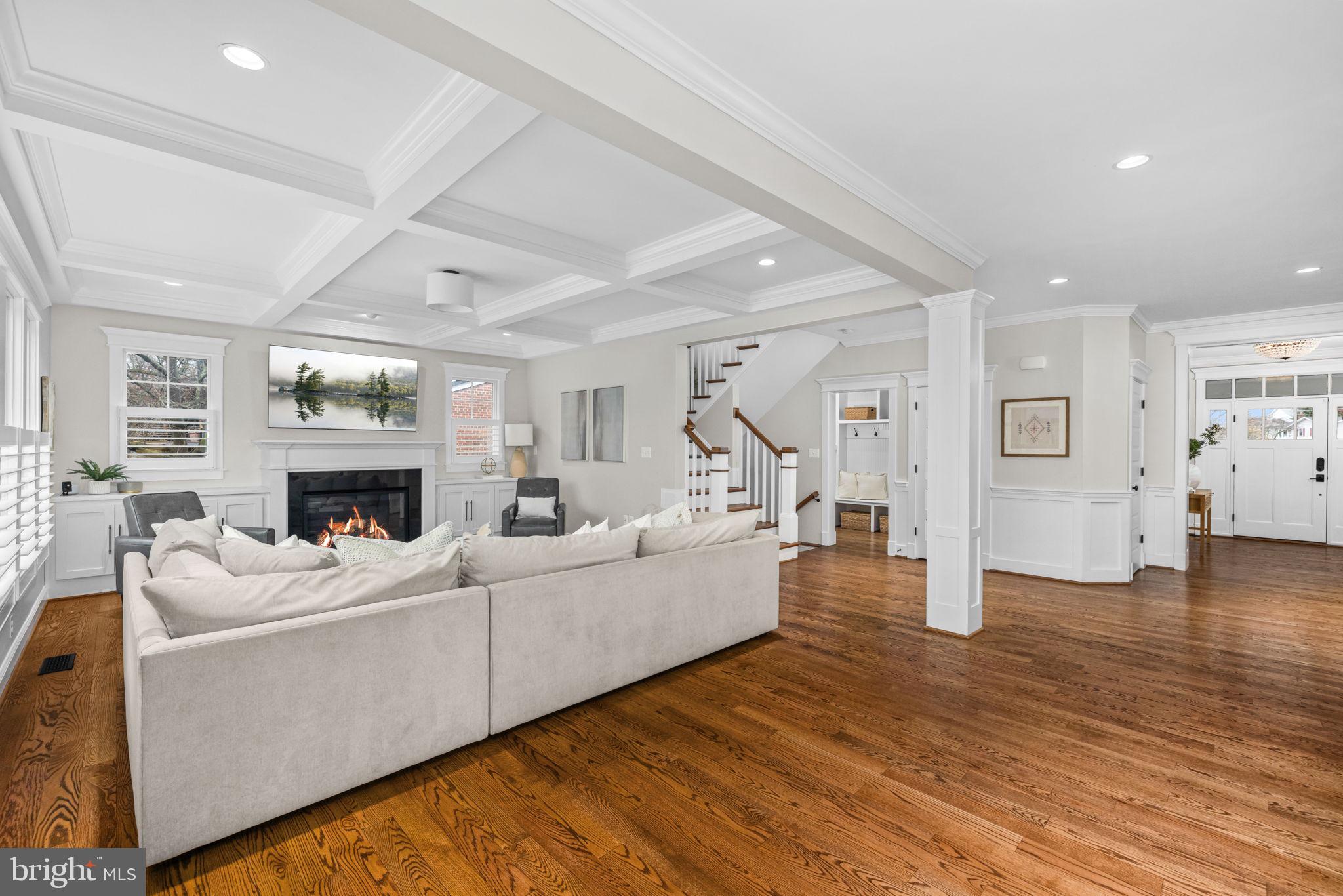 VIENNA WOODS - Residential