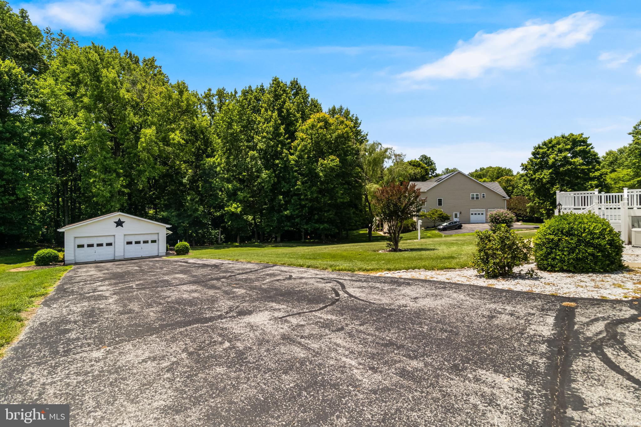 LYONS CREEK OVERLOOK - Residential
