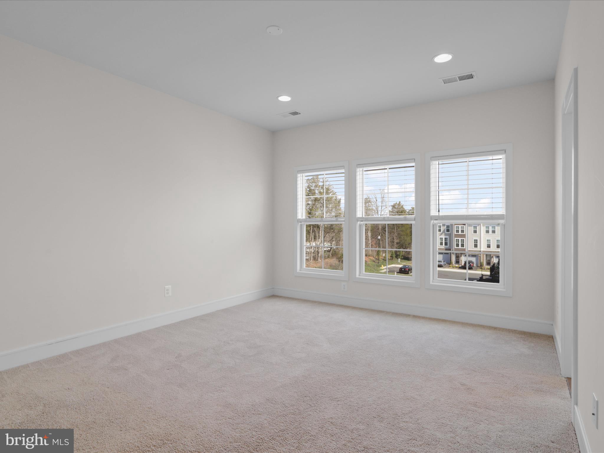 ROBINSON MANOR - Residential Lease