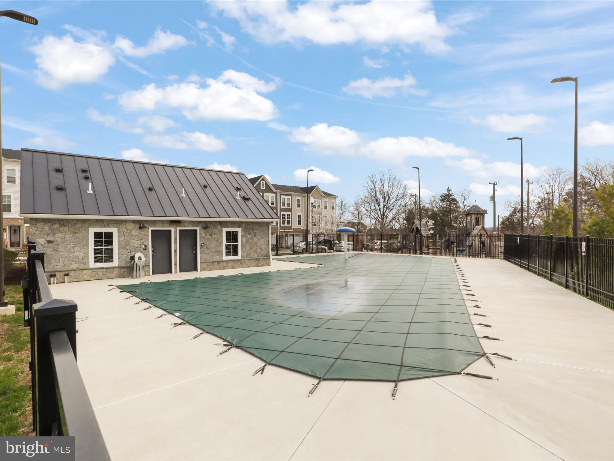 ROBINSON MANOR - Residential Lease