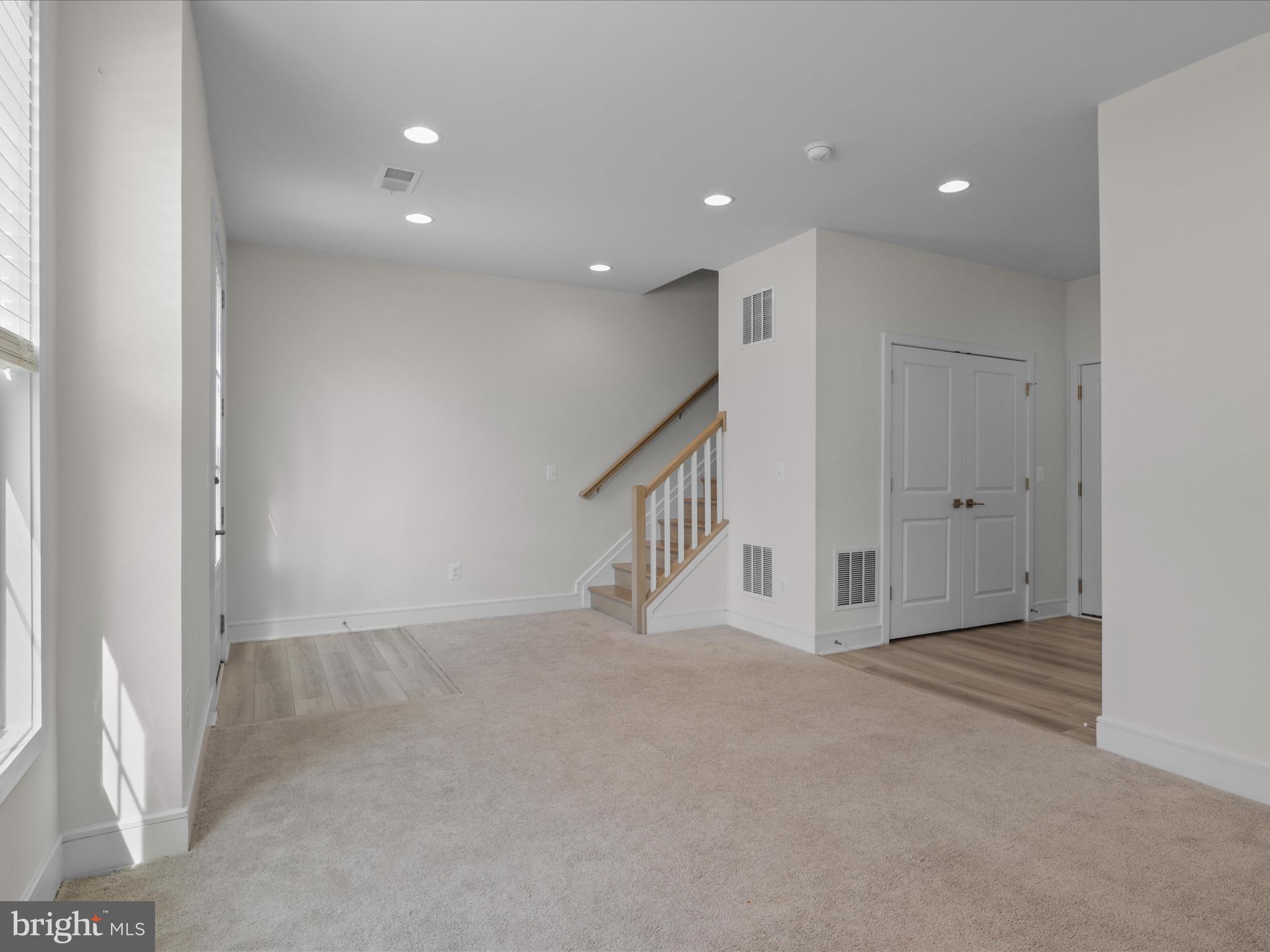 ROBINSON MANOR - Residential Lease