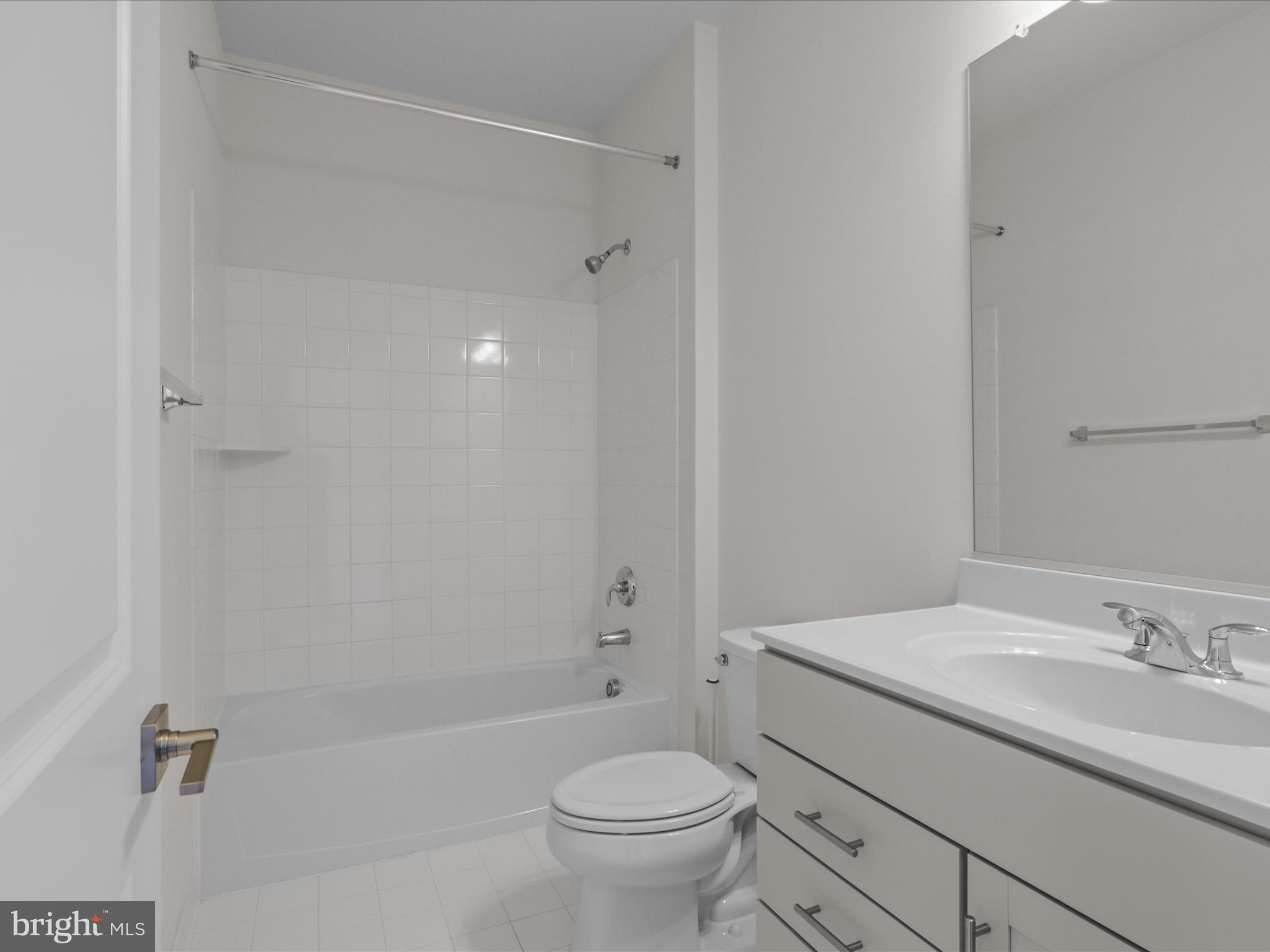ROBINSON MANOR - Residential Lease