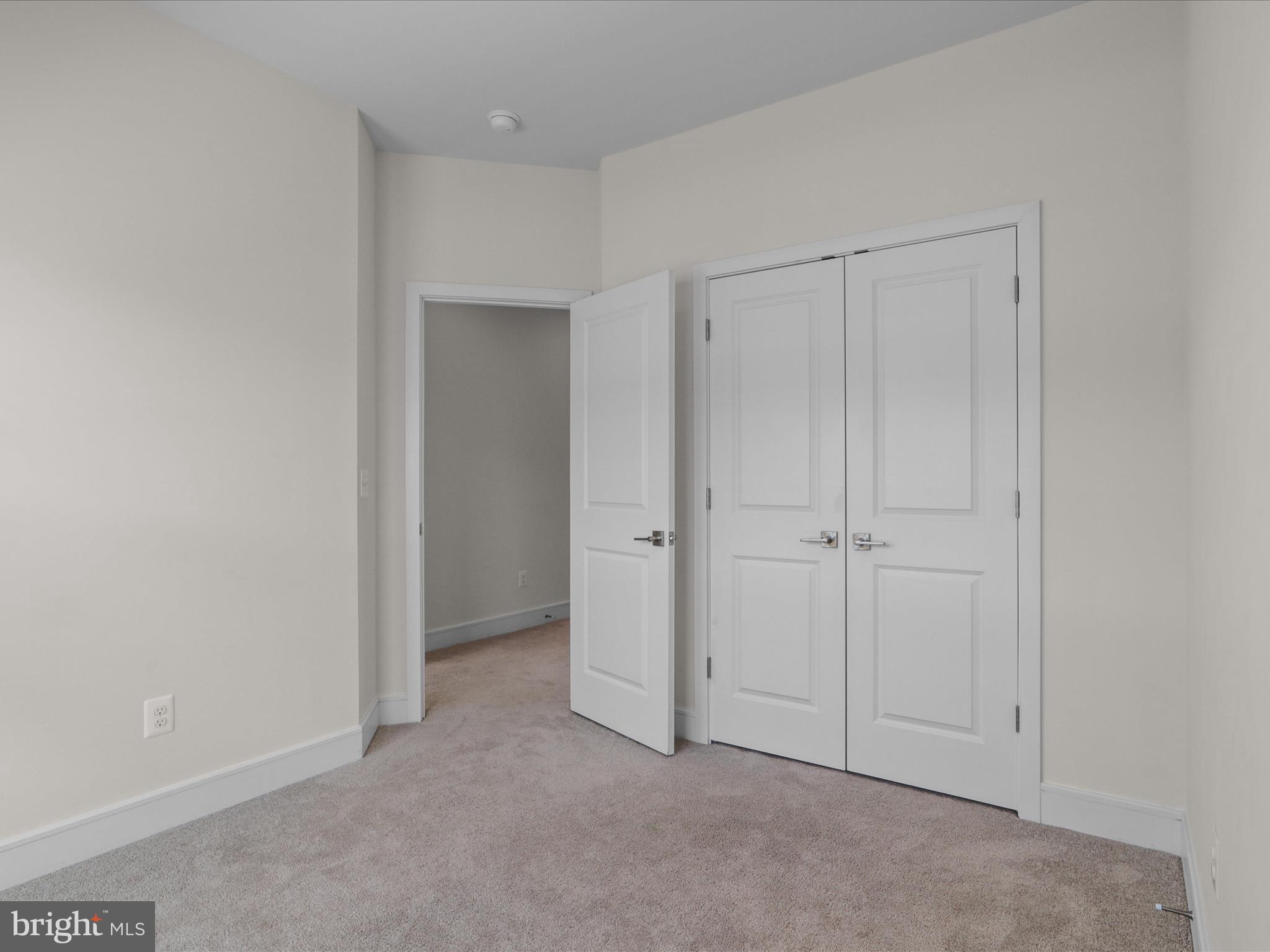 ROBINSON MANOR - Residential Lease