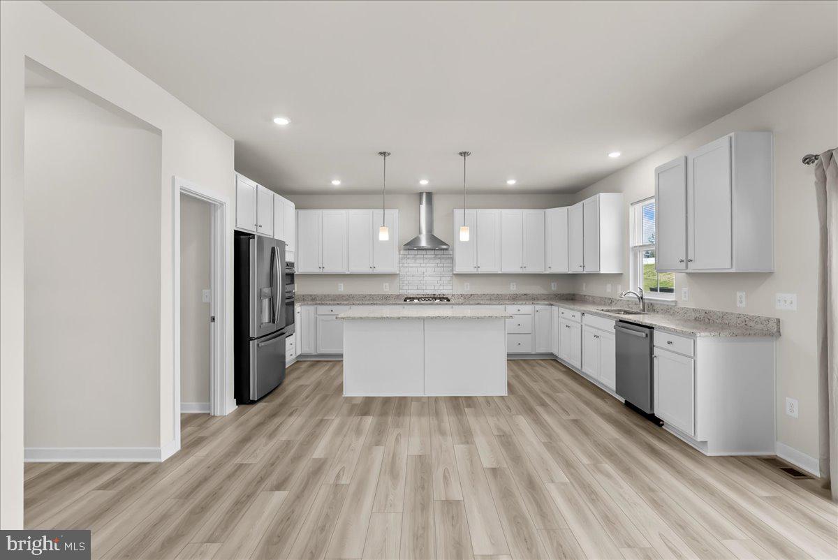 SENSENY VILLAGE - Residential