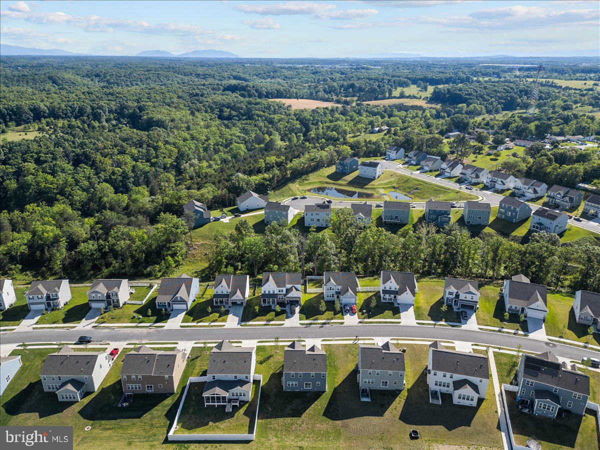 SENSENY VILLAGE - Residential