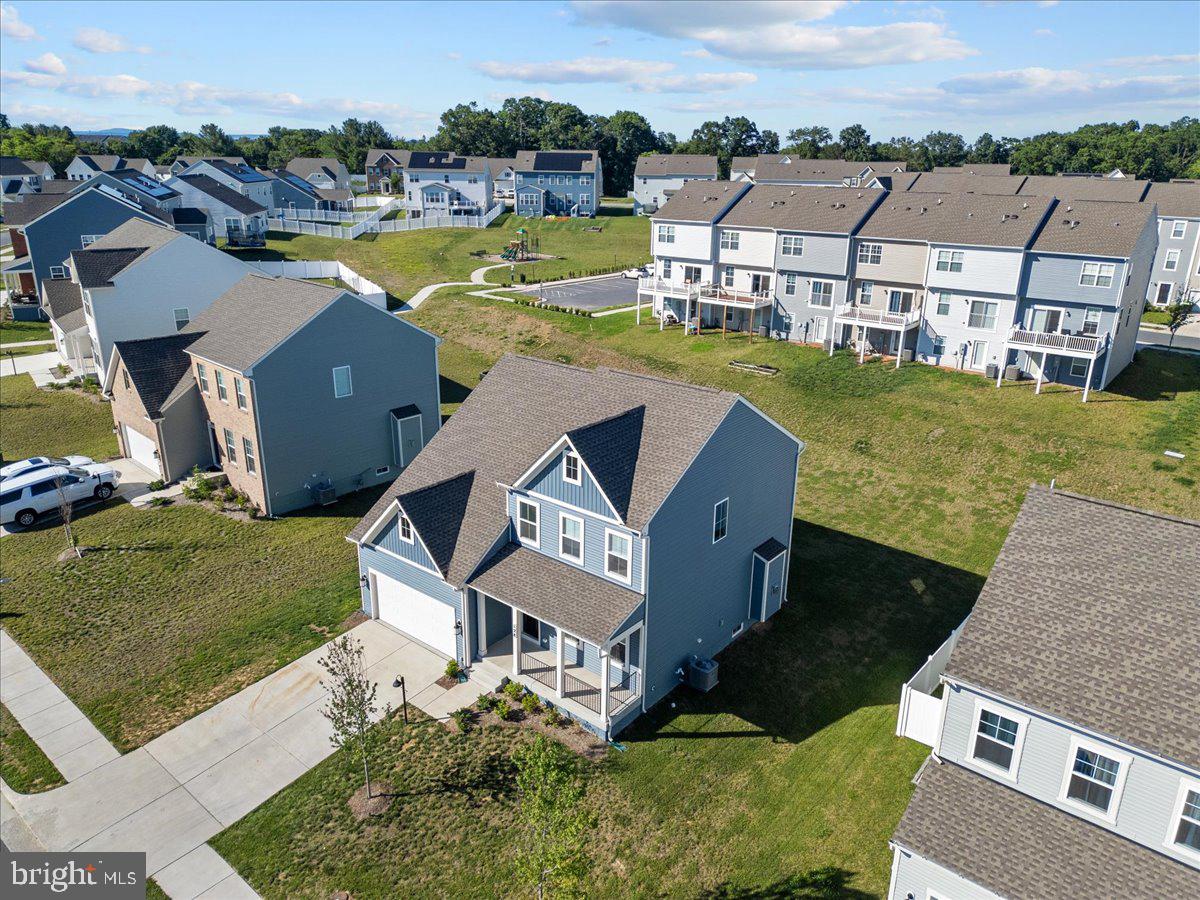 SENSENY VILLAGE - Residential