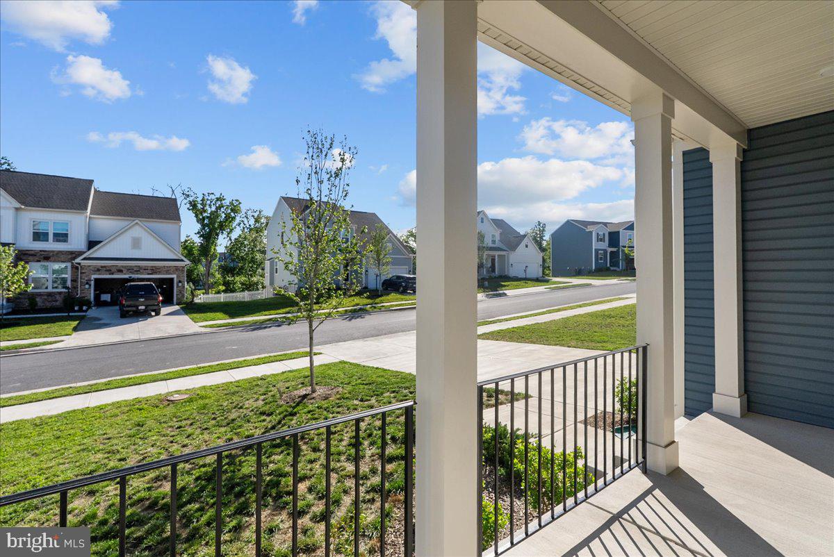 SENSENY VILLAGE - Residential