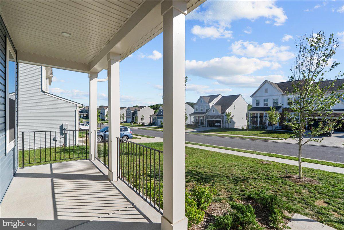 SENSENY VILLAGE - Residential
