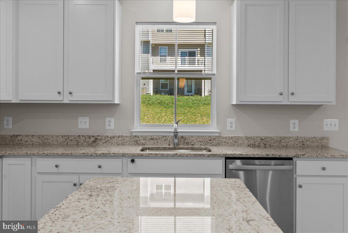 SENSENY VILLAGE - Residential