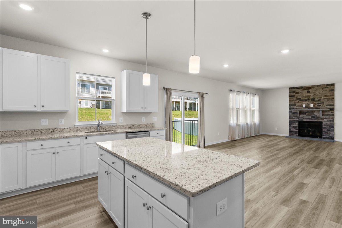 SENSENY VILLAGE - Residential