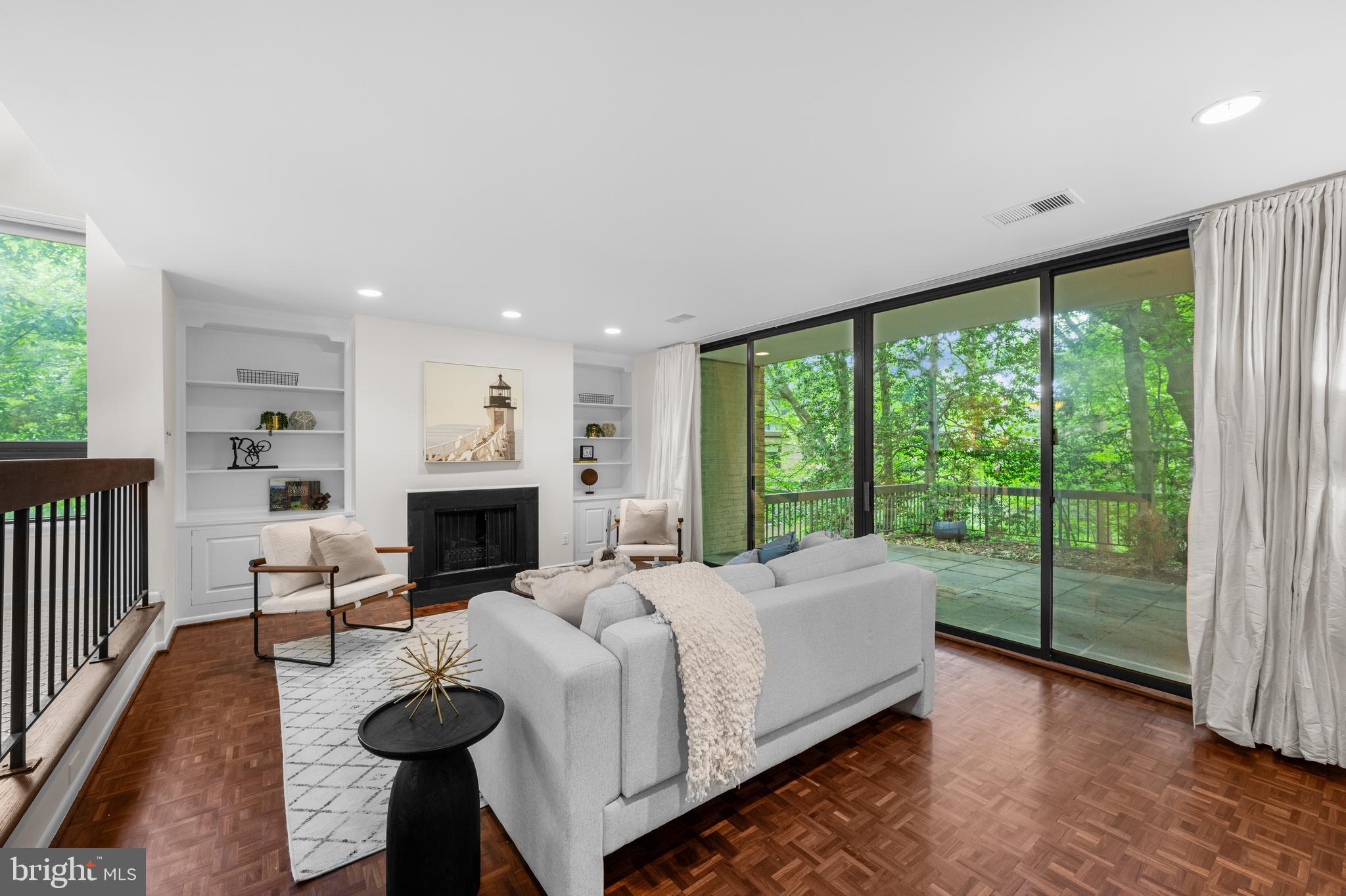 SUMNER VILLAGE - Residential